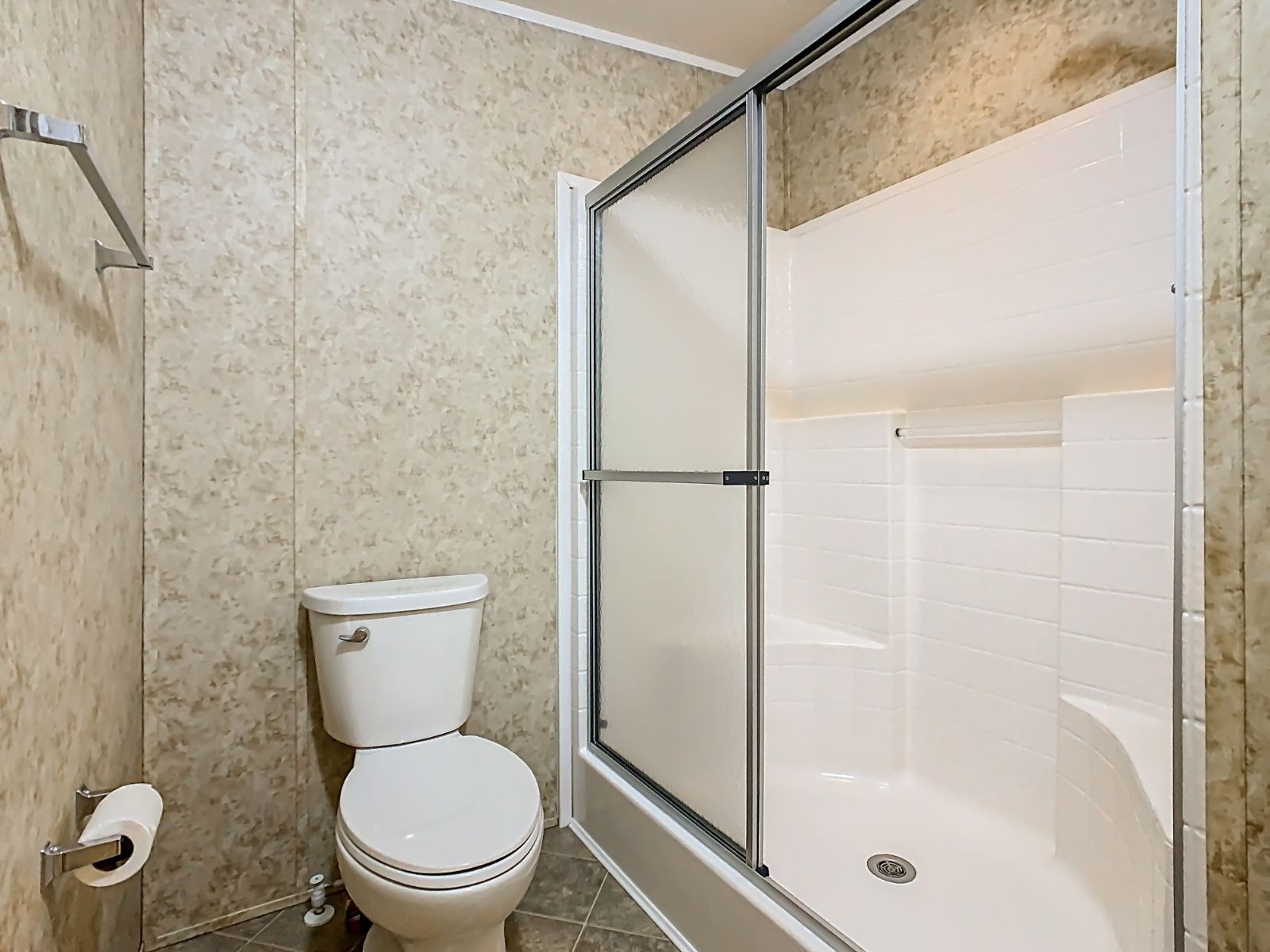 618 Sunset Circle, Frostproof, Florida 33843, 2 Bedrooms Bedrooms, ,2 BathroomsBathrooms,55-Plus Mobile Home,For Sale,Sunset Circle,4512