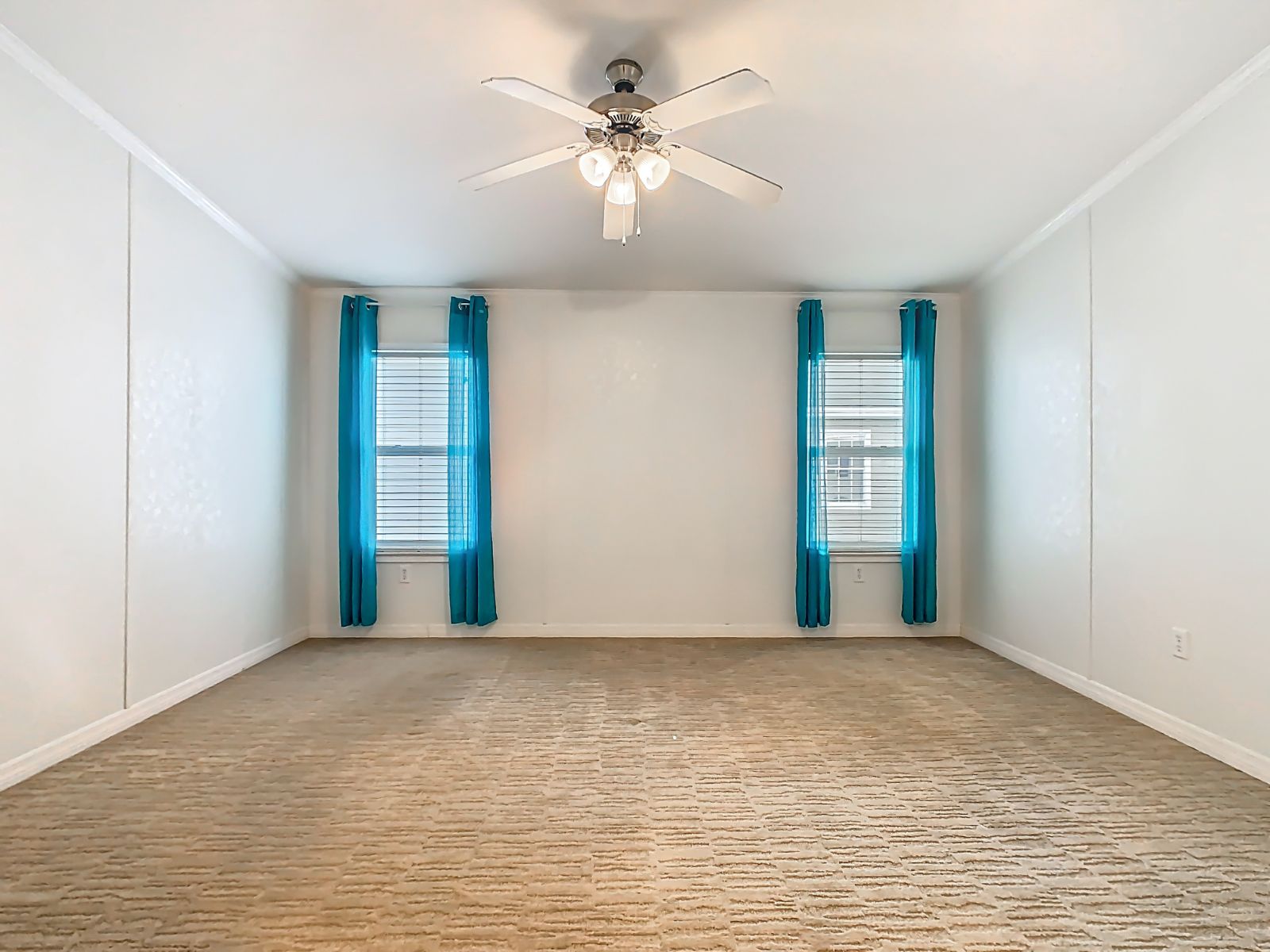 618 Sunset Circle, Frostproof, Florida 33843, 2 Bedrooms Bedrooms, ,2 BathroomsBathrooms,55-Plus Mobile Home,For Sale,Sunset Circle,4512