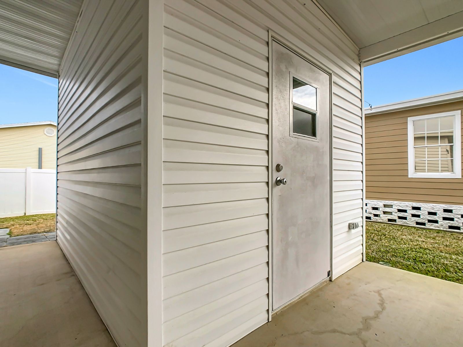 618 Sunset Circle, Frostproof, Florida 33843, 2 Bedrooms Bedrooms, ,2 BathroomsBathrooms,55-Plus Mobile Home,For Sale,Sunset Circle,4512