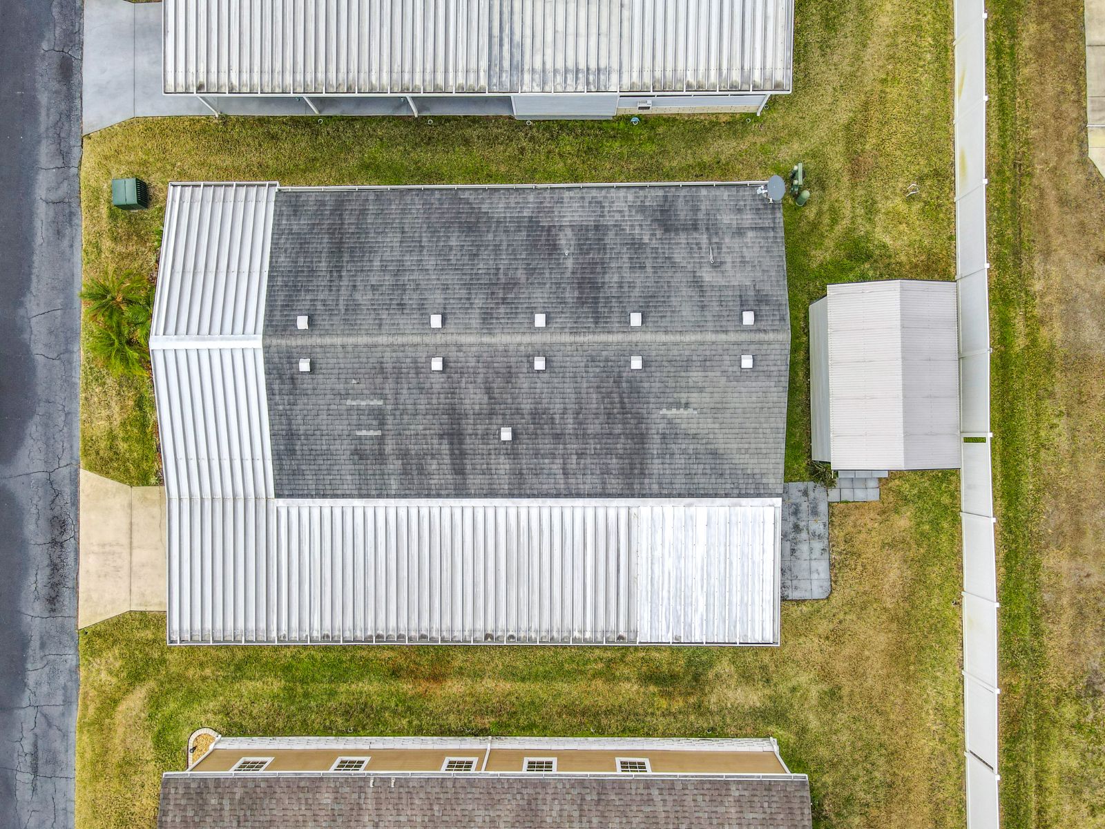 618 Sunset Circle, Frostproof, Florida 33843, 2 Bedrooms Bedrooms, ,2 BathroomsBathrooms,55-Plus Mobile Home,For Sale,Sunset Circle,4512