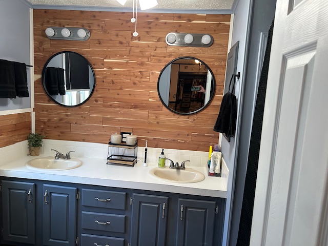 7027 Date Palm Ln, Ellenton, Florida 34222, 2 Bedrooms Bedrooms, ,2 BathroomsBathrooms,55-Plus Mobile Home,For Sale,Date Palm Ln,4521