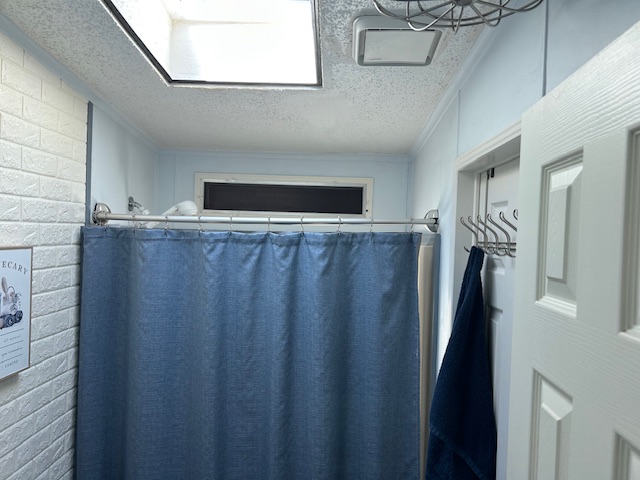 7027 Date Palm Ln, Ellenton, Florida 34222, 2 Bedrooms Bedrooms, ,2 BathroomsBathrooms,55-Plus Mobile Home,For Sale,Date Palm Ln,4521