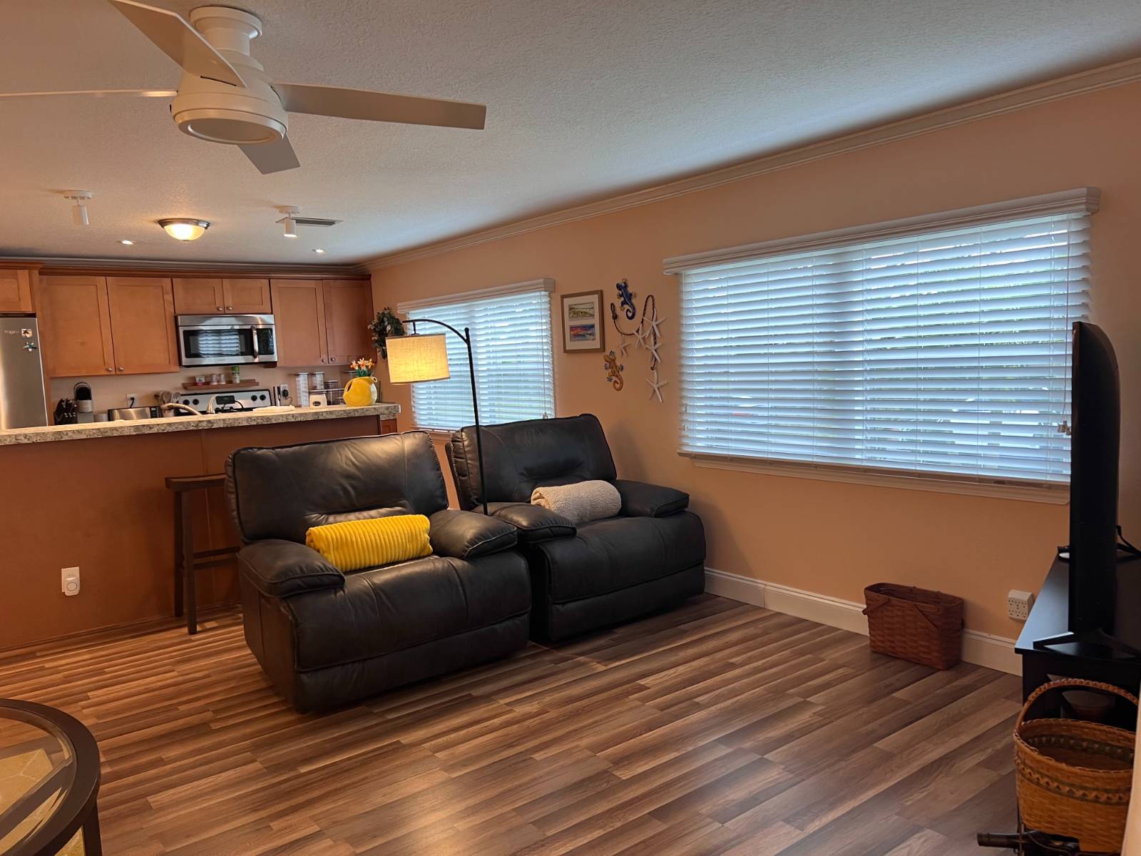 5872 Camelot Drive South, Sarasota, Florida 34233, 2 Bedrooms Bedrooms, ,2 BathroomsBathrooms,55-Plus Mobile Home,For Sale,Camelot Drive South,4527