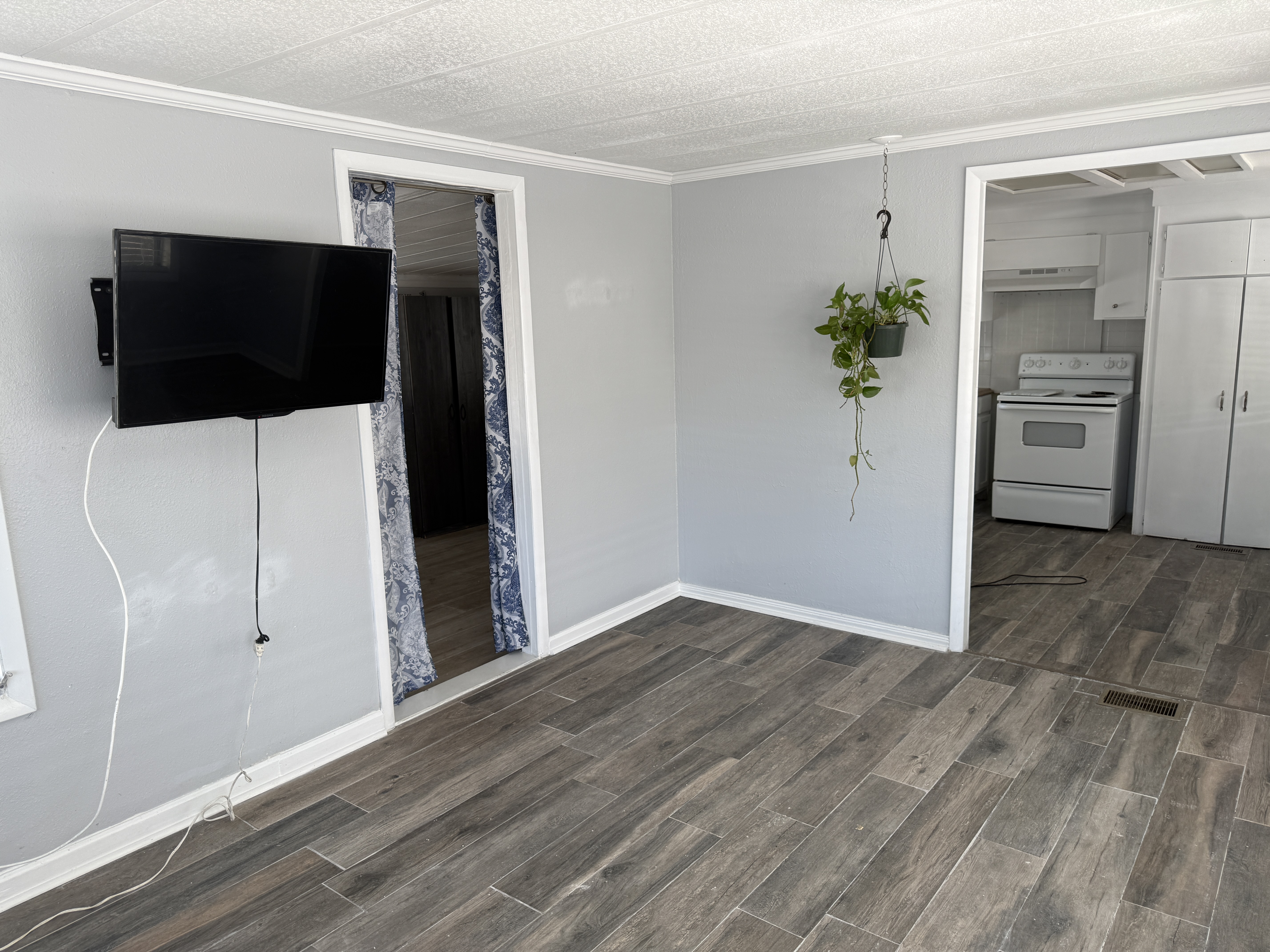 7349 Ulmerton Rd, Lot 301, Largo, Florida 33771, 2 Bedrooms Bedrooms, ,1 BathroomBathrooms,55-Plus Mobile Home,For Sale,Ulmerton Rd, Lot 301,4539