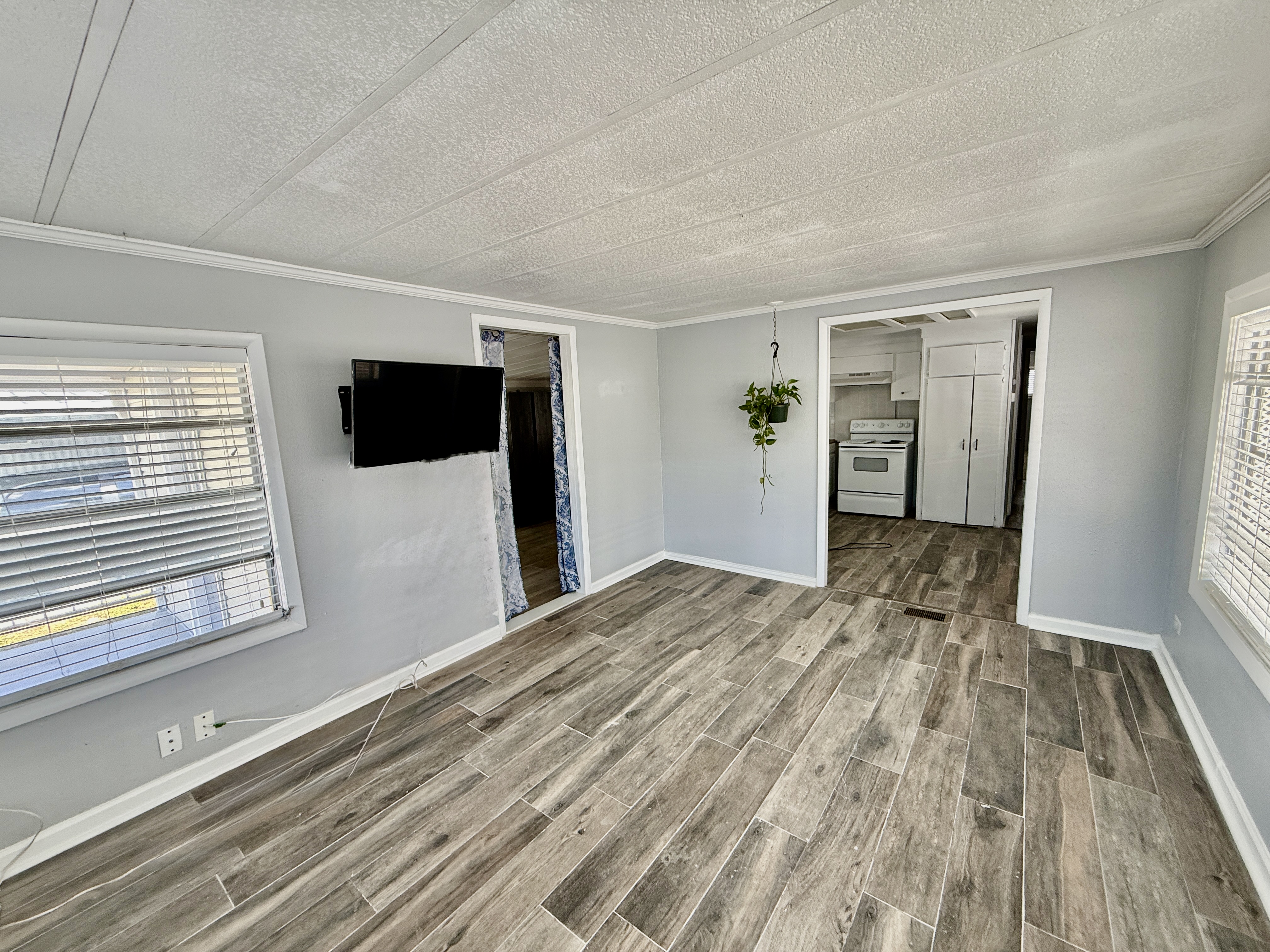 7349 Ulmerton Rd, Lot 301, Largo, Florida 33771, 2 Bedrooms Bedrooms, ,1 BathroomBathrooms,55-Plus Mobile Home,For Sale,Ulmerton Rd, Lot 301,4539