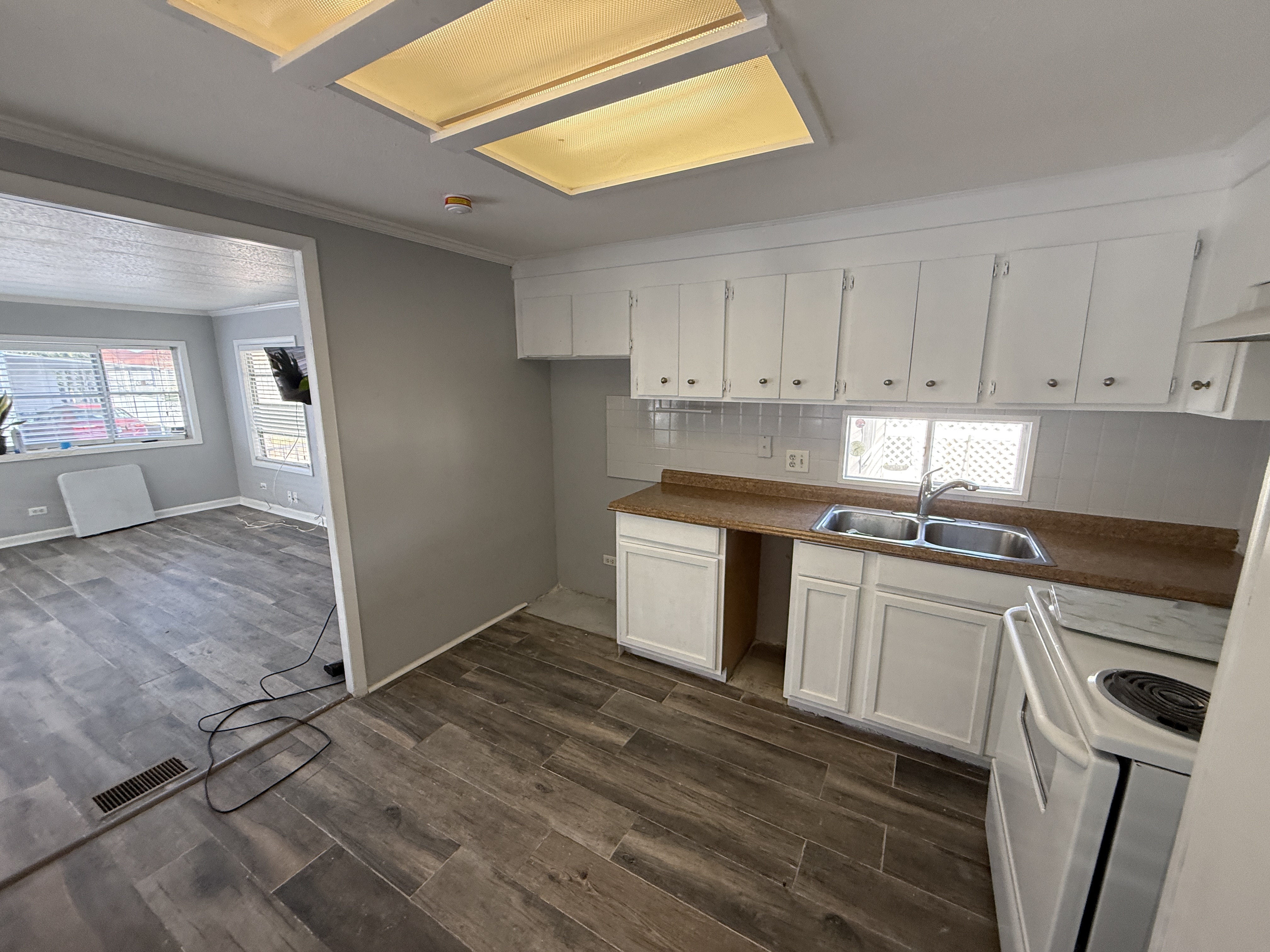 7349 Ulmerton Rd, Lot 301, Largo, Florida 33771, 2 Bedrooms Bedrooms, ,1 BathroomBathrooms,55-Plus Mobile Home,For Sale,Ulmerton Rd, Lot 301,4539