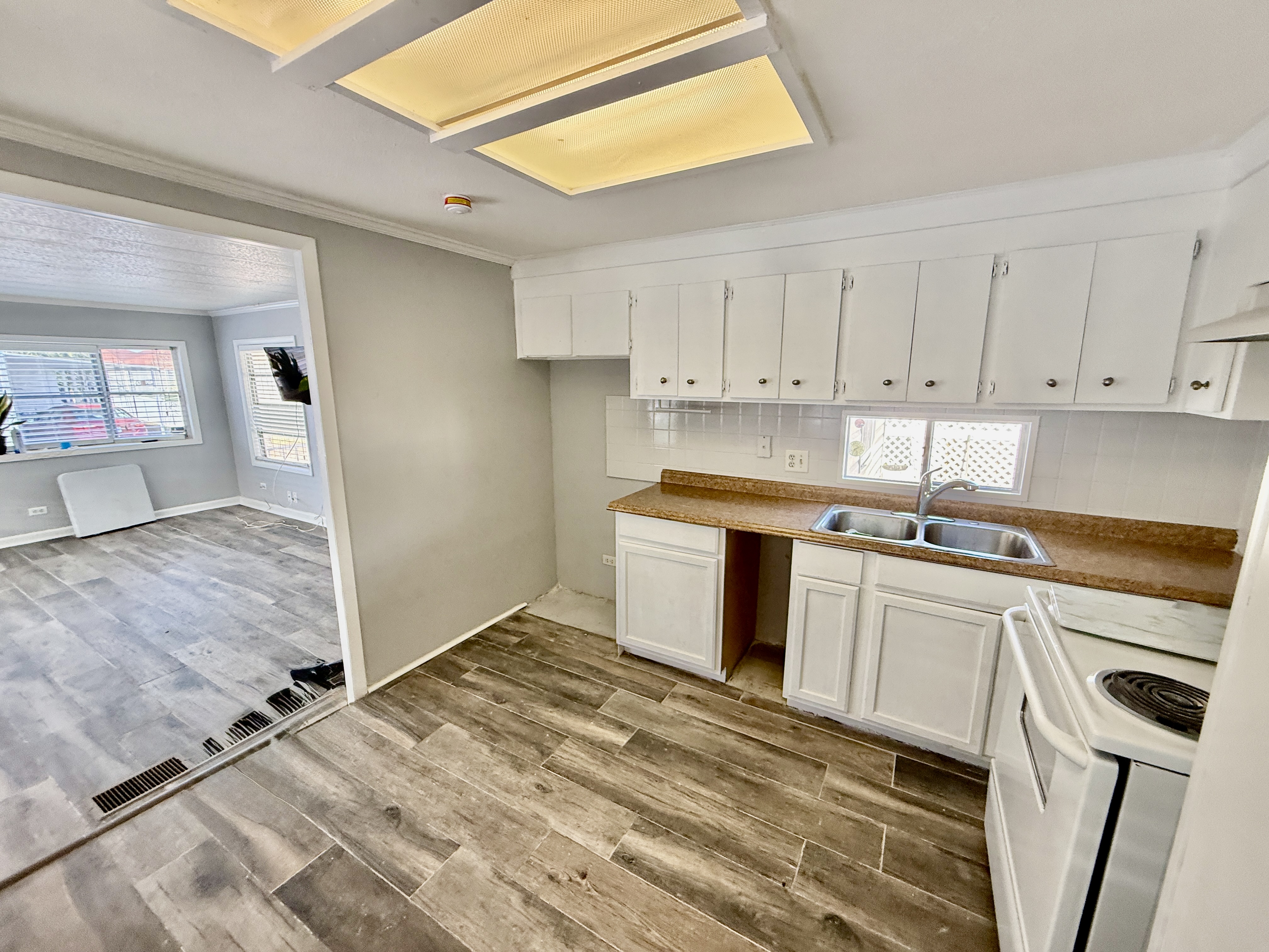 7349 Ulmerton Rd, Lot 301, Largo, Florida 33771, 2 Bedrooms Bedrooms, ,1 BathroomBathrooms,55-Plus Mobile Home,For Sale,Ulmerton Rd, Lot 301,4539