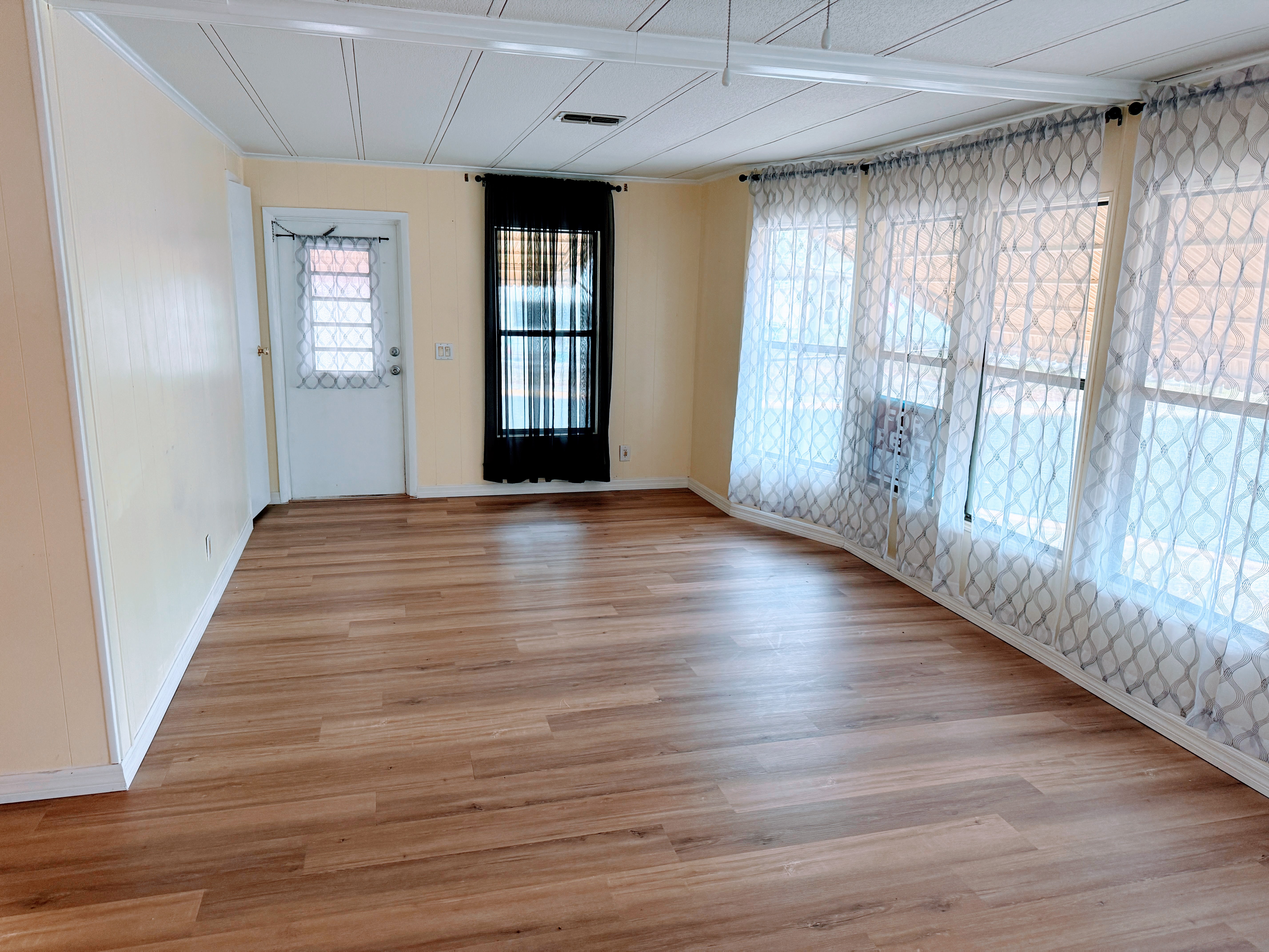 12100 Seminole Blvd, Lot 261, Largo, Florida 33778, 2 Bedrooms Bedrooms, ,2 BathroomsBathrooms,55-Plus Mobile Home,For Sale,Seminole Blvd, Lot 261,4544