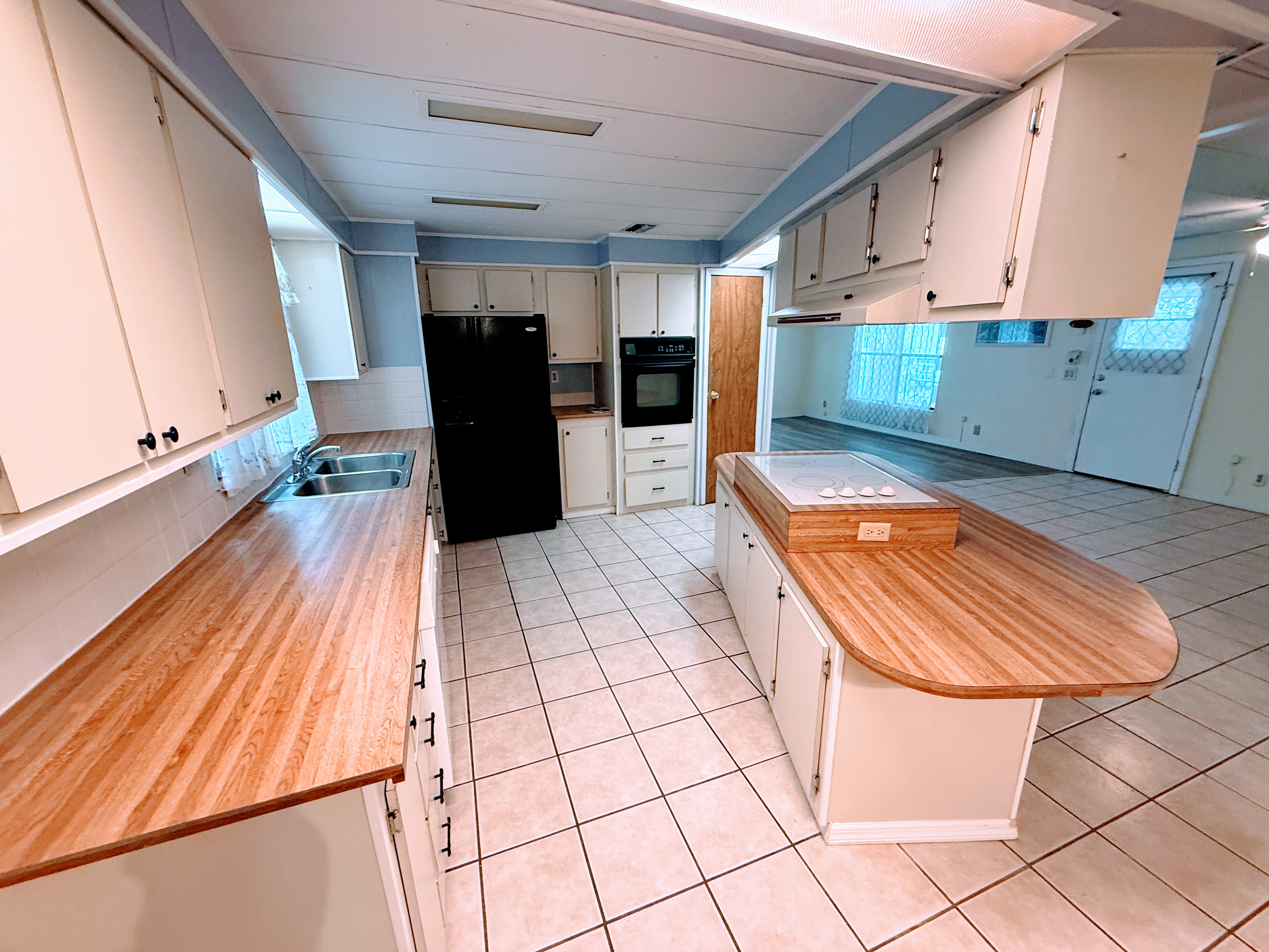 12100 Seminole Blvd, Lot 261, Largo, Florida 33778, 2 Bedrooms Bedrooms, ,2 BathroomsBathrooms,55-Plus Mobile Home,For Sale,Seminole Blvd, Lot 261,4544