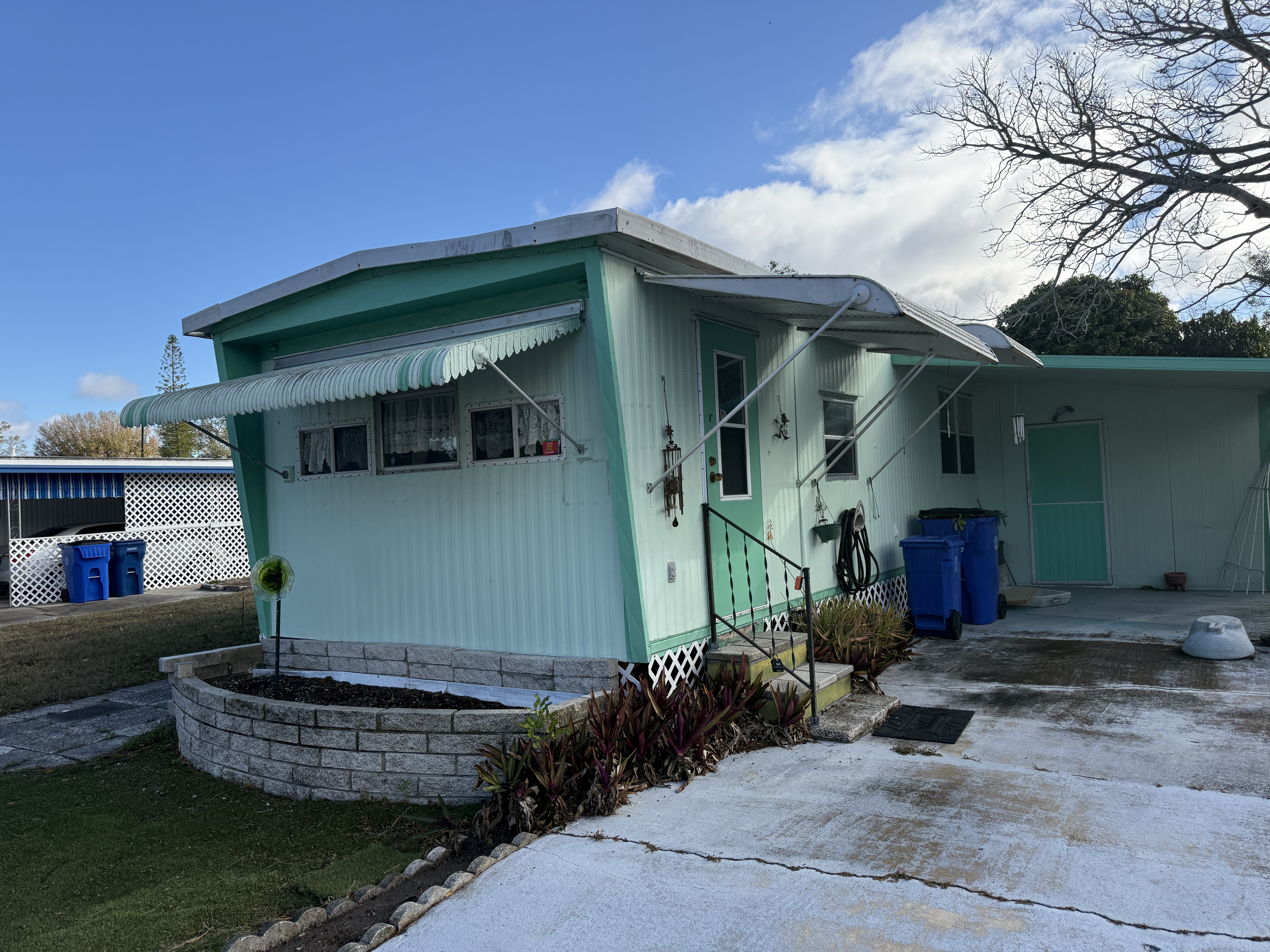 106 Diogenes St, Dunedin, Florida 34098, 2 Bedrooms Bedrooms, ,1 BathroomBathrooms,55-Plus Mobile Home,For Sale,Diogenes St,4551