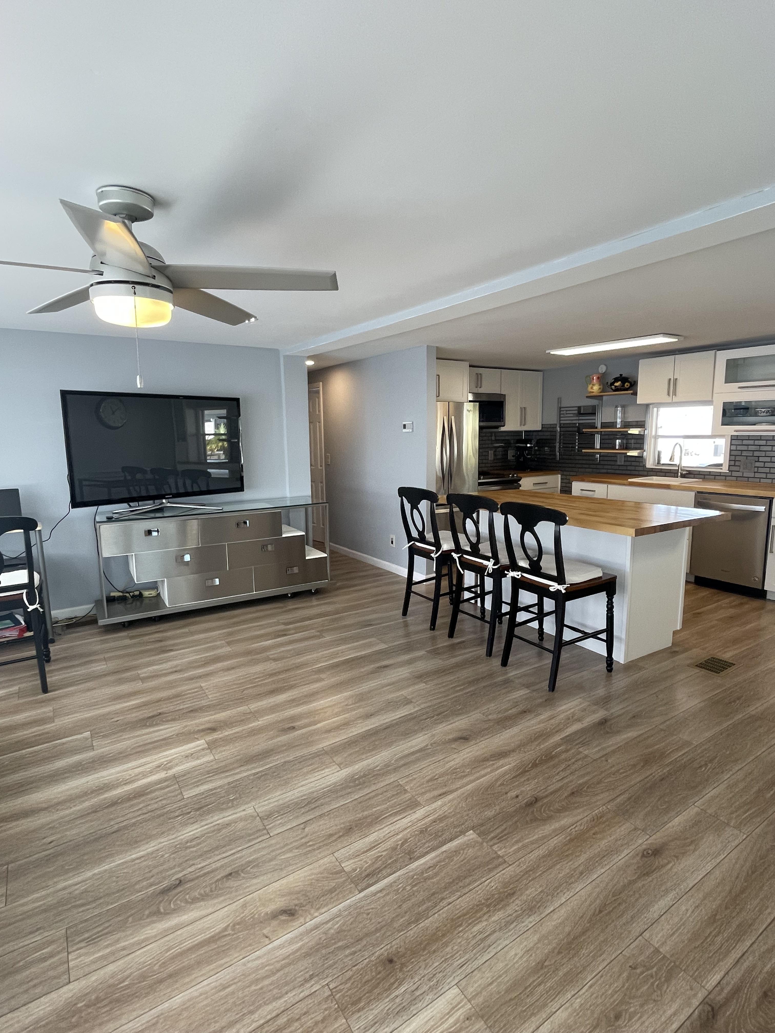 29081 US Hwy 19 N, Lot 212, Clearwater, Florida 33761, 2 Bedrooms Bedrooms, ,2 BathroomsBathrooms,55-Plus Mobile Home,For Sale,US Hwy 19 N, Lot 212,4554
