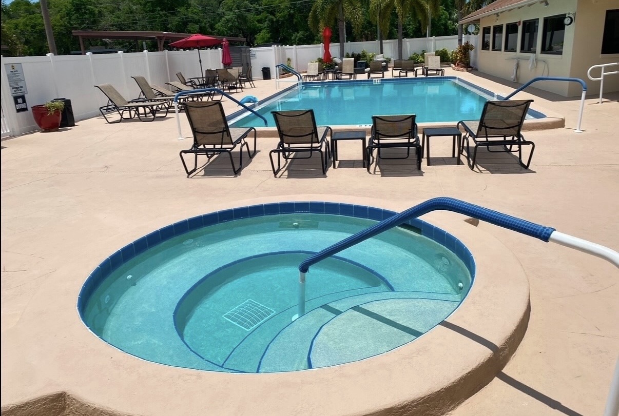 100 Hampton Rd, Lot 270, Clearwater, Florida 33759, 2 Bedrooms Bedrooms, ,2 BathroomsBathrooms,55-Plus Mobile Home,For Sale,Hampton Rd, Lot 270,4558