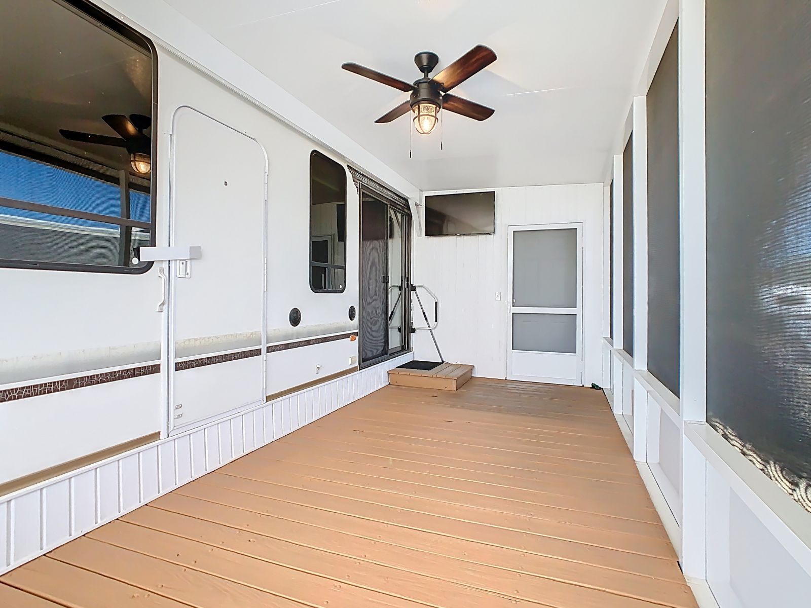 705 New Mexico St, Frostproof, Florida 33843, 1 Bedroom Bedrooms, ,1 BathroomBathrooms,55-Plus Mobile Home,For Sale,New Mexico St,4559