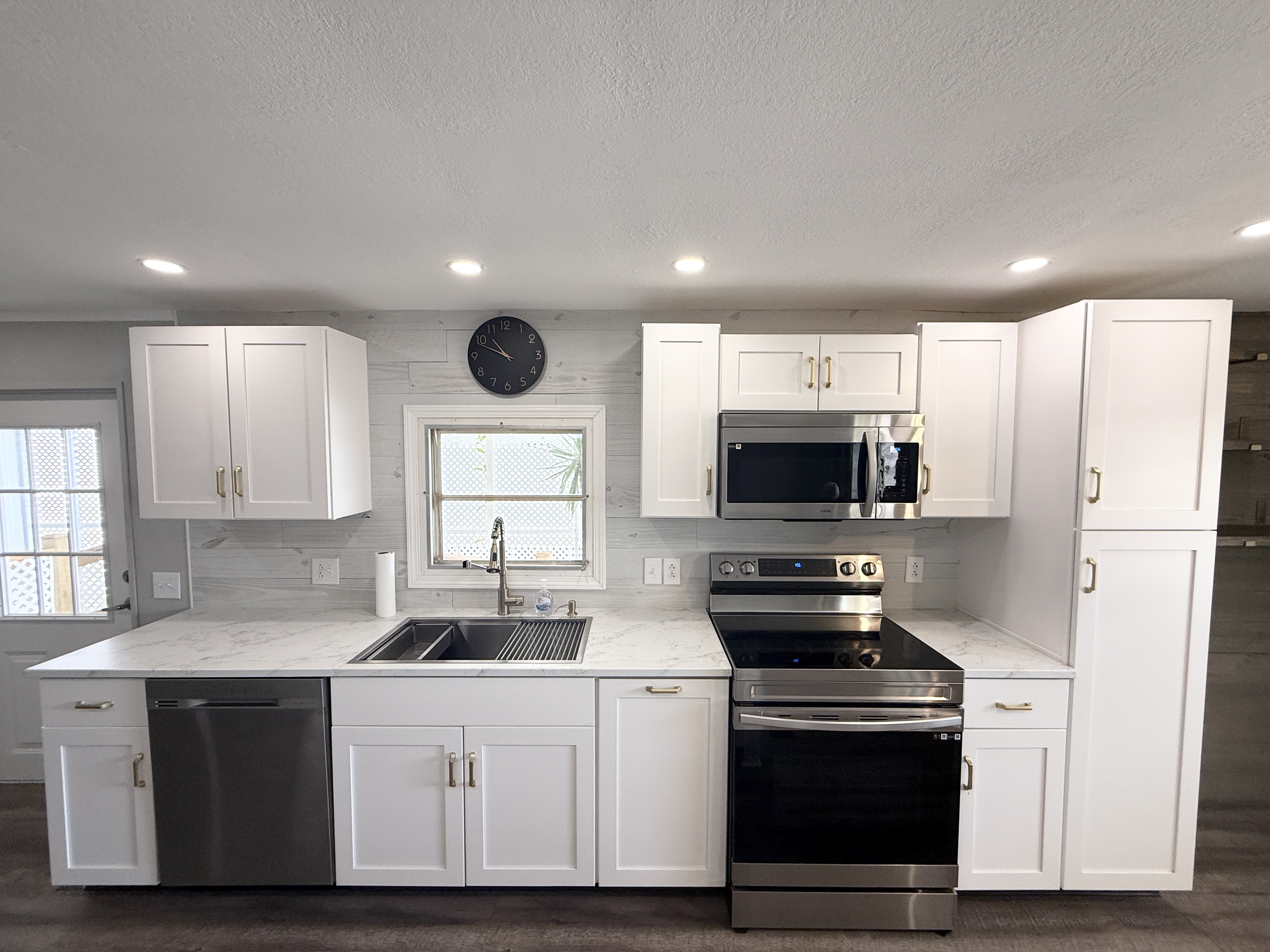 3113 State Road 580, Lot 189, Safety Harbor, Florida 34695, 2 Bedrooms Bedrooms, ,2 BathroomsBathrooms,55-Plus Mobile Home,For Sale,State Road 580, Lot 189,4560