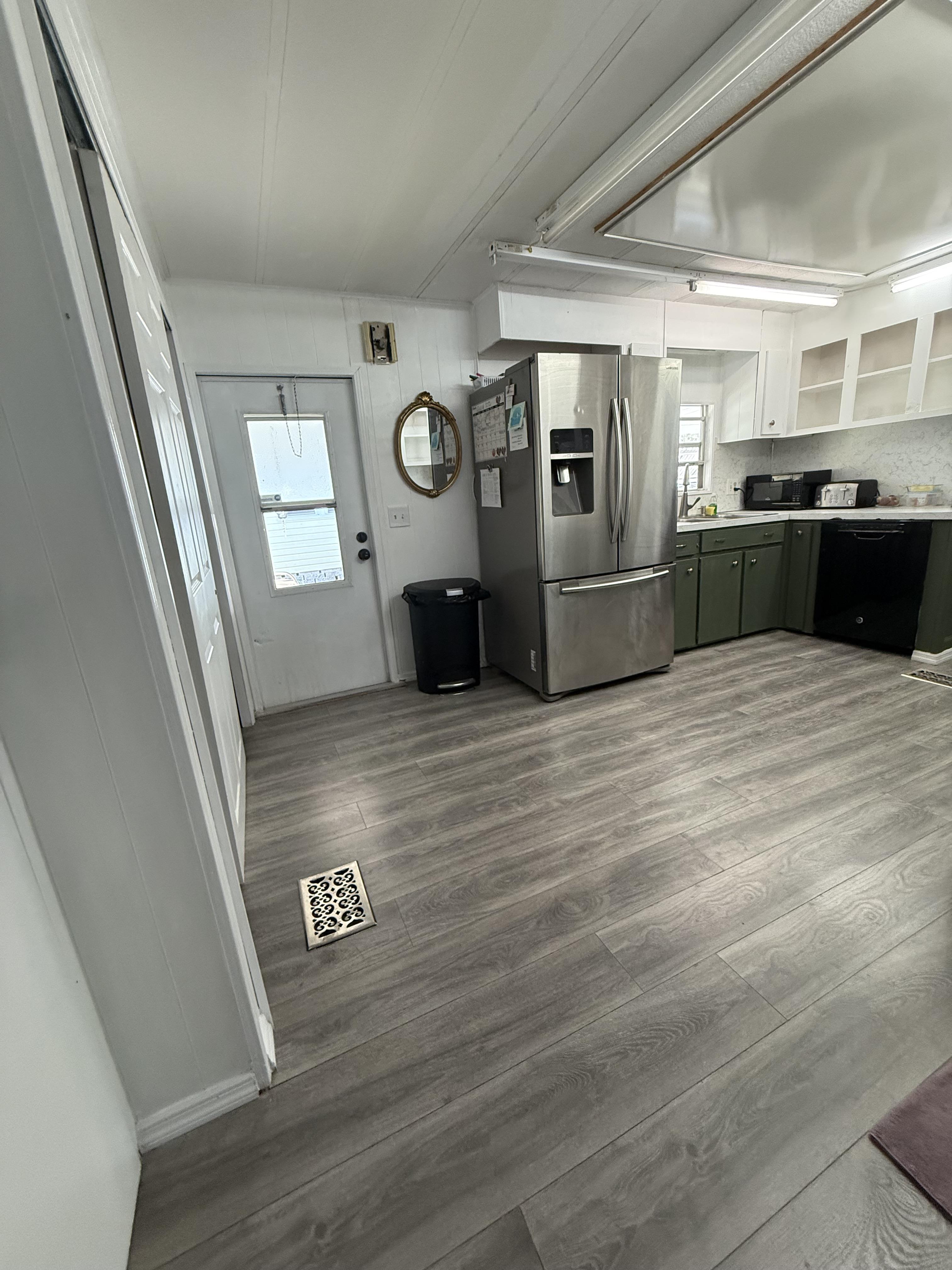 7001 142nd Avenue, Lot 146, Largo, Florida 33771, 2 Bedrooms Bedrooms, ,2 BathroomsBathrooms,55-Plus Mobile Home,For Sale,142nd ,146,4567