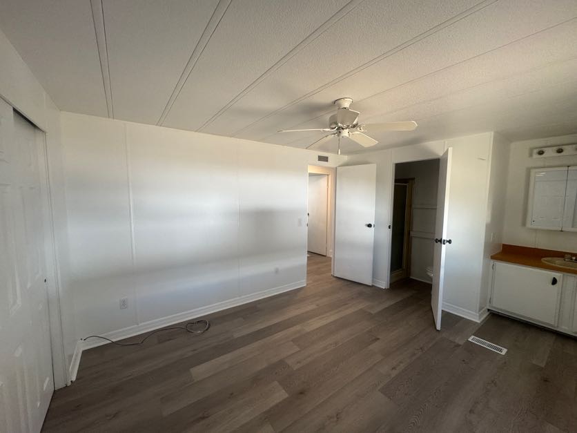 422 Sunset Circle N, Ellenton, Florida 34222, 2 Bedrooms Bedrooms, ,2 BathroomsBathrooms,55-Plus Mobile Home,For Sale,Sunset Circle N,4579