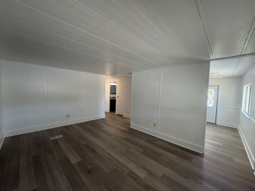 422 Sunset Circle N, Ellenton, Florida 34222, 2 Bedrooms Bedrooms, ,2 BathroomsBathrooms,55-Plus Mobile Home,For Sale,Sunset Circle N,4579