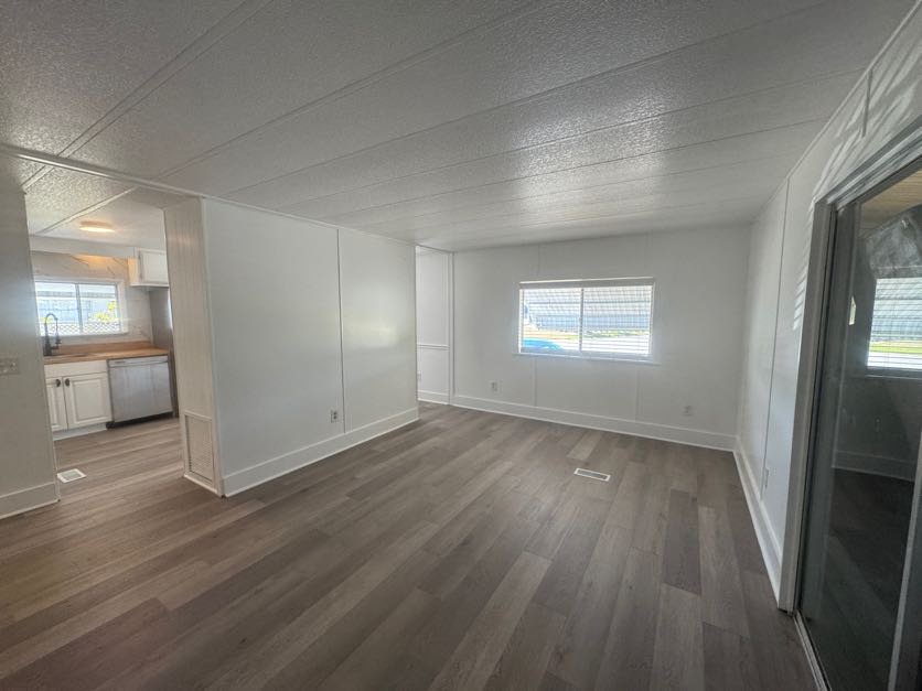 422 Sunset Circle N, Ellenton, Florida 34222, 2 Bedrooms Bedrooms, ,2 BathroomsBathrooms,55-Plus Mobile Home,For Sale,Sunset Circle N,4579