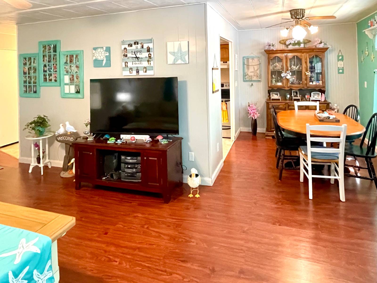 1030 Royal Palm Way, Ellenton, Florida 34222, 2 Bedrooms Bedrooms, ,2 BathroomsBathrooms,55-Plus Mobile Home,For Sale,Royal Palm Way,4582