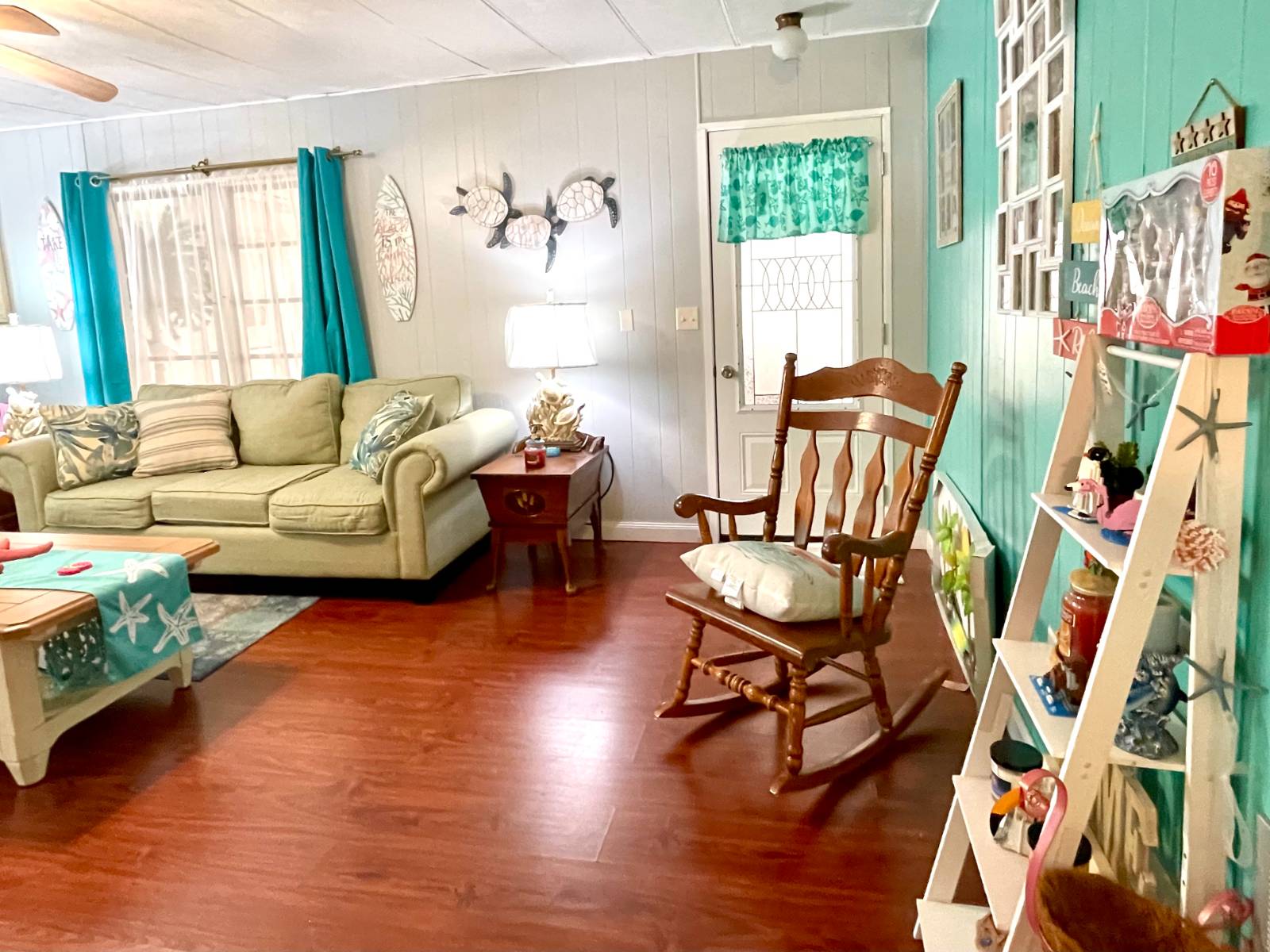 1030 Royal Palm Way, Ellenton, Florida 34222, 2 Bedrooms Bedrooms, ,2 BathroomsBathrooms,55-Plus Mobile Home,For Sale,Royal Palm Way,4582