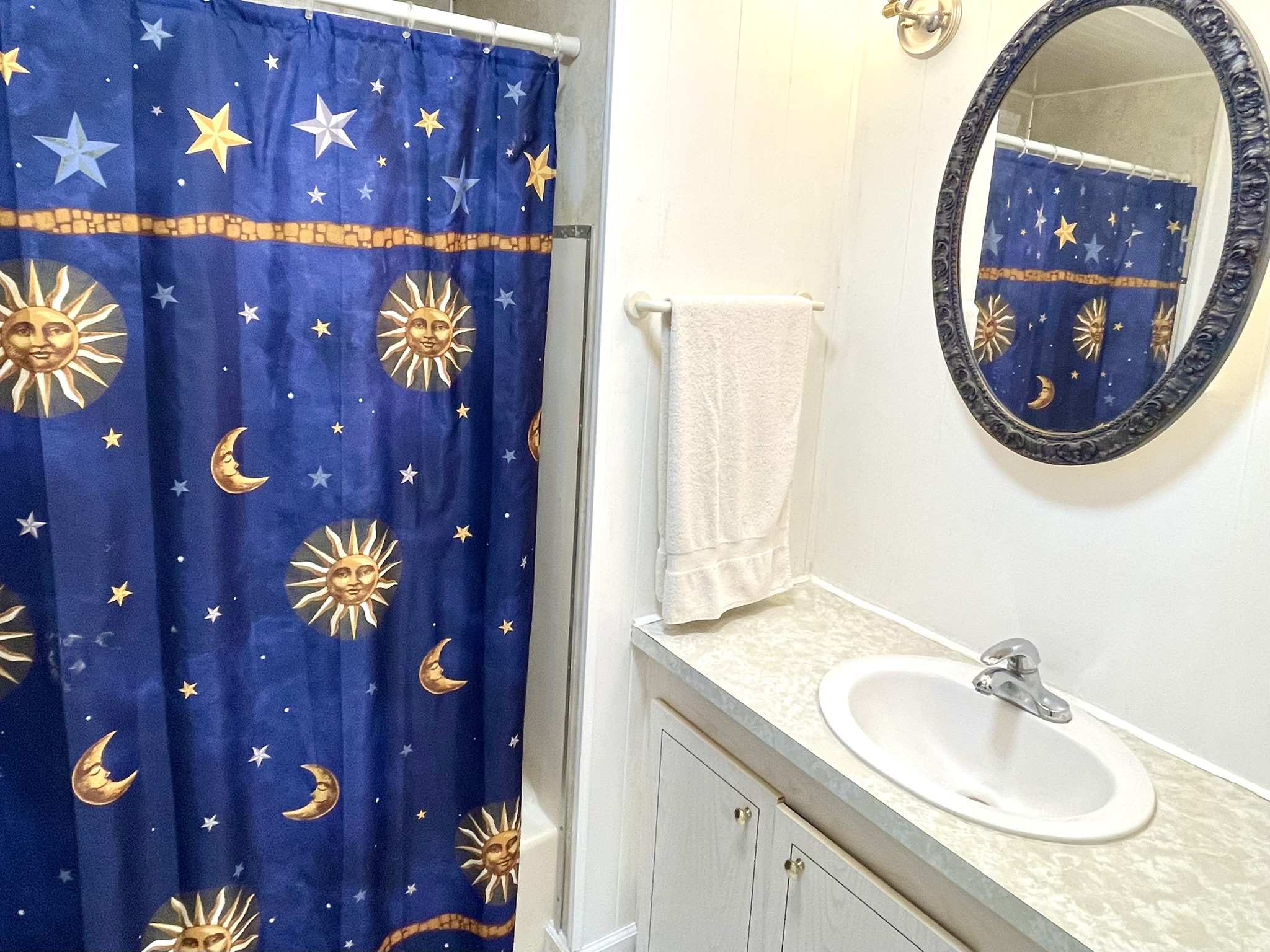 684 Harbor Circle, Ellenton, Florida 34222, 2 Bedrooms Bedrooms, ,2 BathroomsBathrooms,55-Plus Mobile Home,For Sale,Harbor Circle,4584