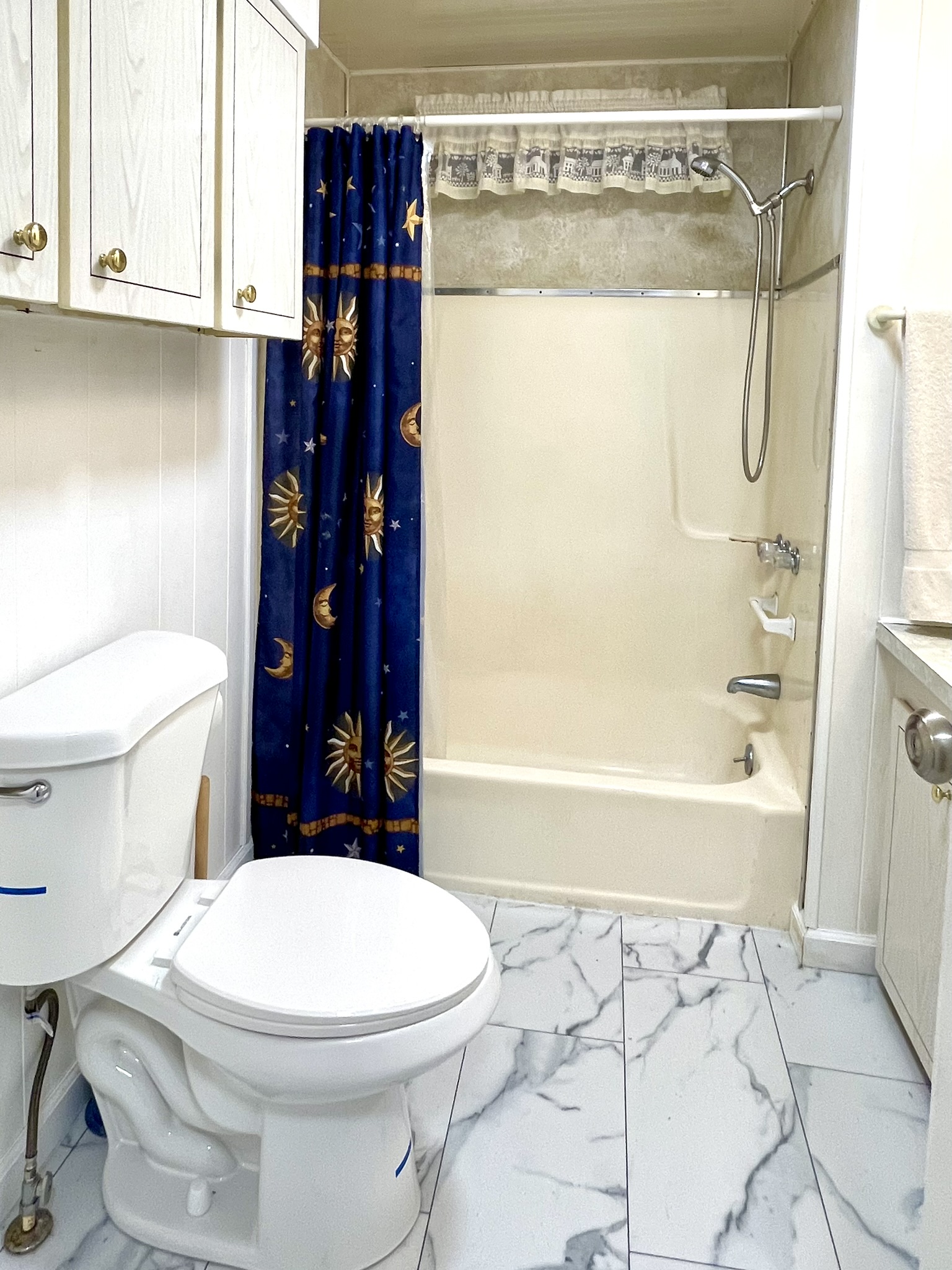 684 Harbor Circle, Ellenton, Florida 34222, 2 Bedrooms Bedrooms, ,2 BathroomsBathrooms,55-Plus Mobile Home,For Sale,Harbor Circle,4584