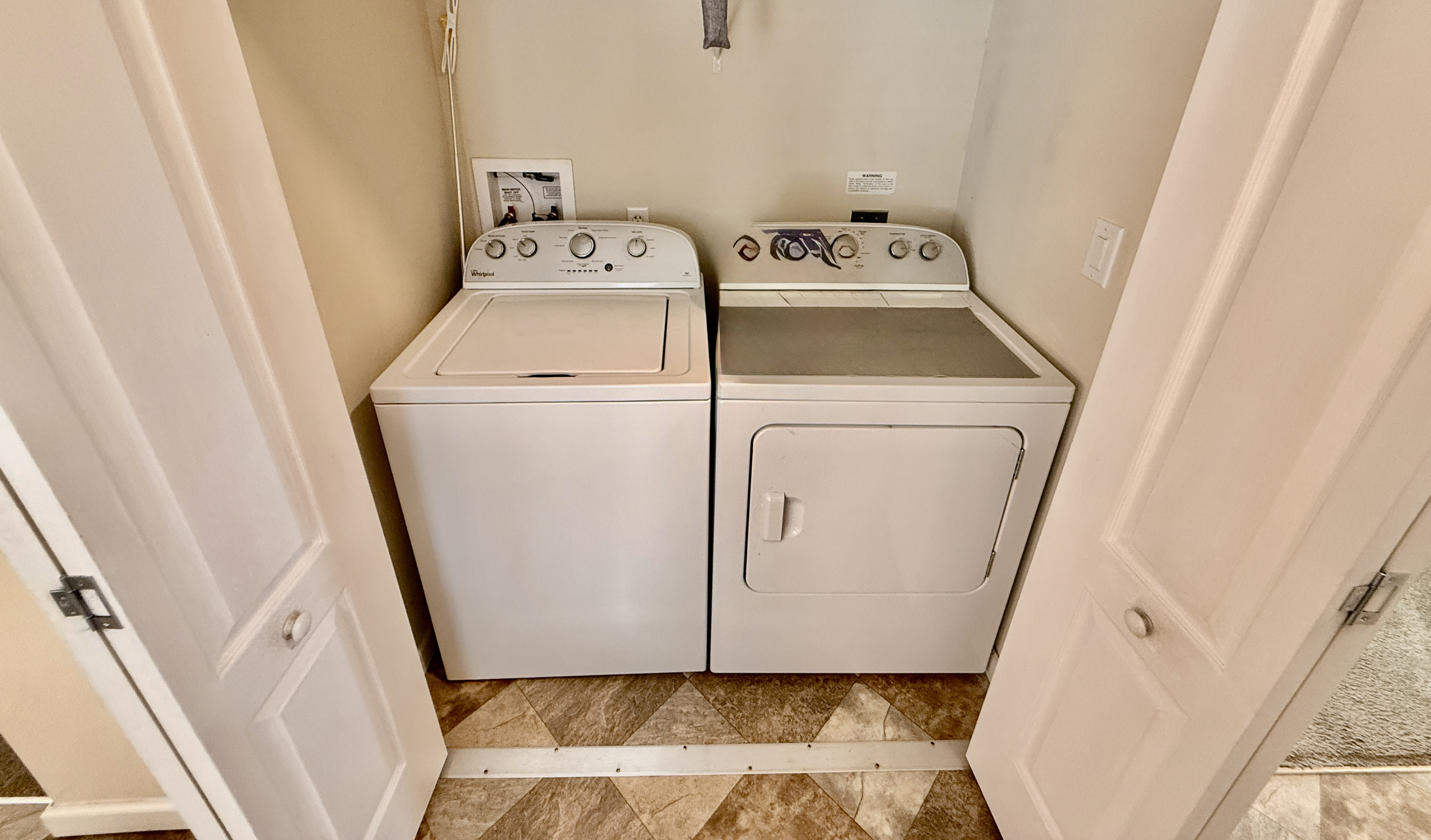 510 Poinsettia Dr, Largo, Florida 33770, 2 Bedrooms Bedrooms, ,2 BathroomsBathrooms,55-Plus Mobile Home,For Sale,Poinsettia Dr,4595