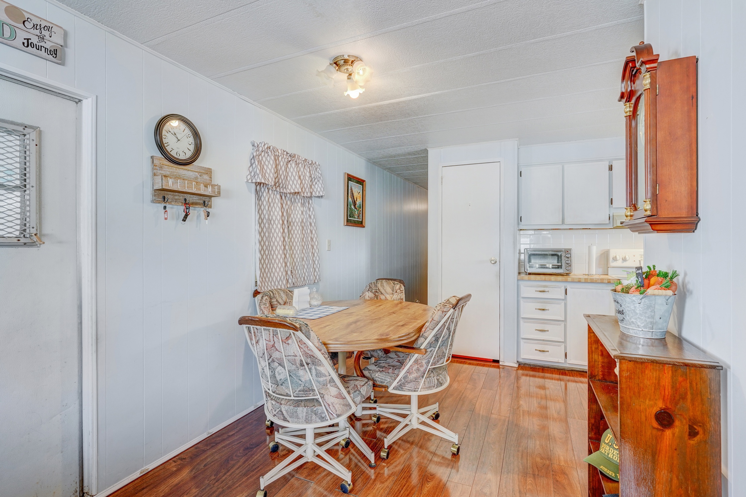 508 44th Avenue East, Lot C6, Bradenton, Florida 34203, 2 Bedrooms Bedrooms, ,1 BathroomBathrooms,55-Plus Mobile Home,For Sale,44th Avenue East, Lot C6,4599