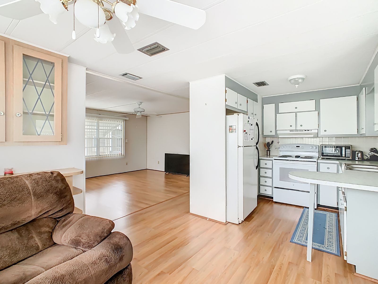 122 King Drive, Winter Haven, Florida 33884, 2 Bedrooms Bedrooms, ,2 BathroomsBathrooms,55-Plus Mobile Home,For Sale,King Drive,4606