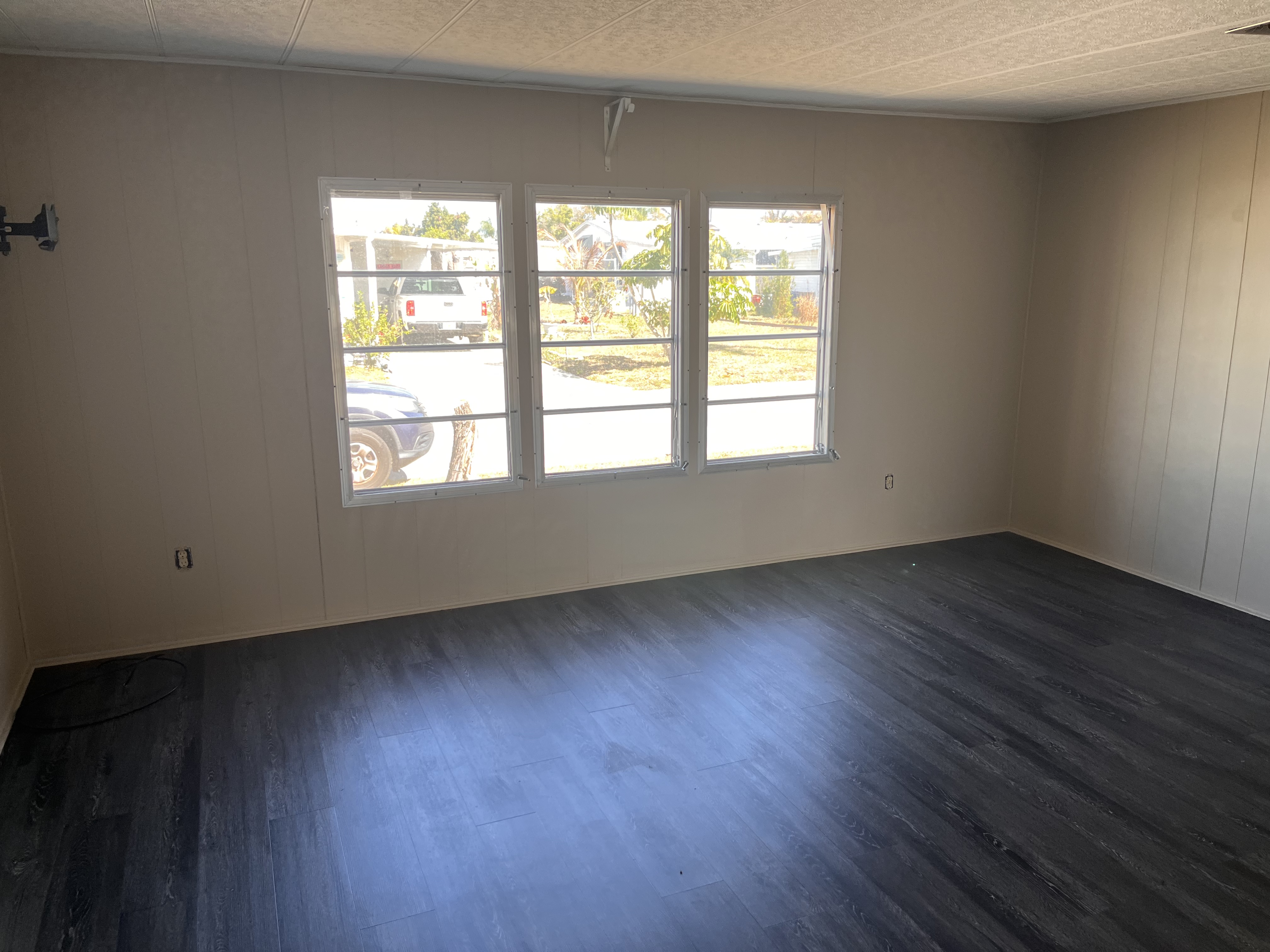 3636 Guilder St, Sarasota, Florida 34234, 2 Bedrooms Bedrooms, ,2 BathroomsBathrooms,55-Plus Mobile Home,For Sale,Guilder St,4611