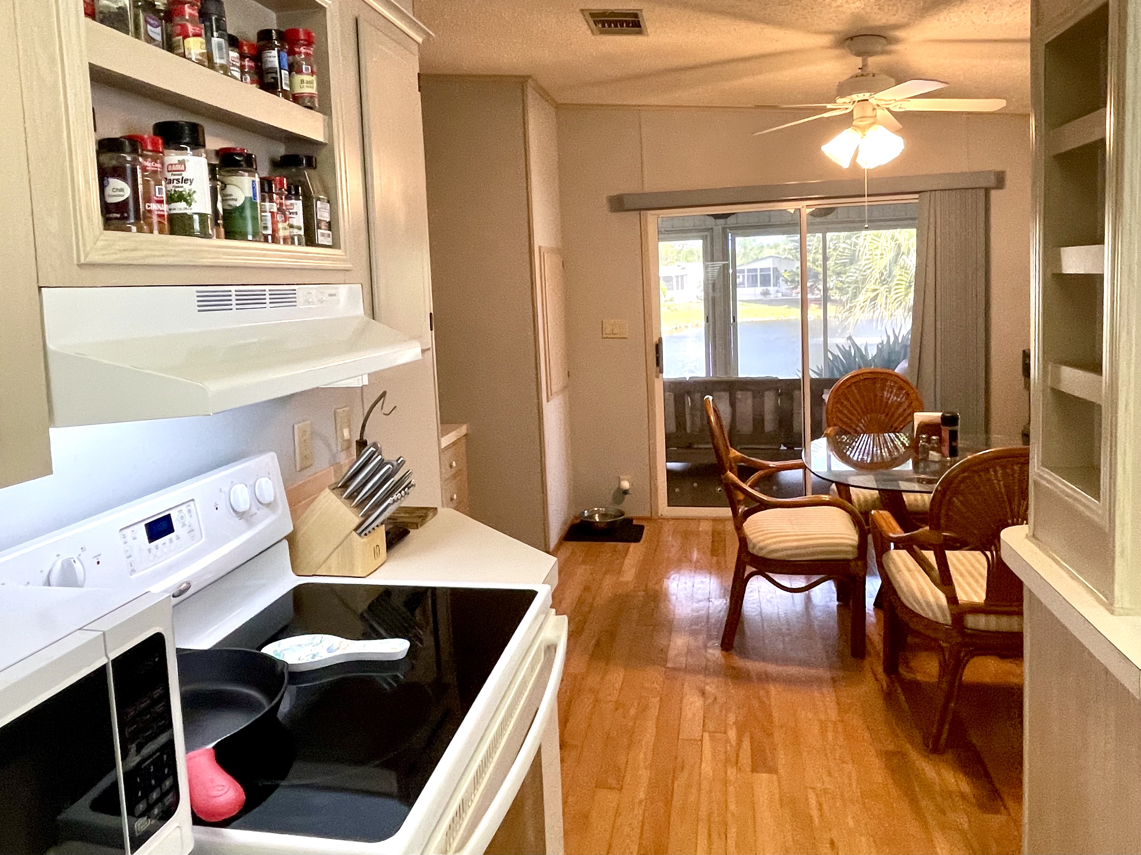 6806 Palmetto Grove, Ellenton, Florida 34222, 2 Bedrooms Bedrooms, ,2 BathroomsBathrooms,55-Plus Mobile Home,For Sale,Palmetto Grove,4614