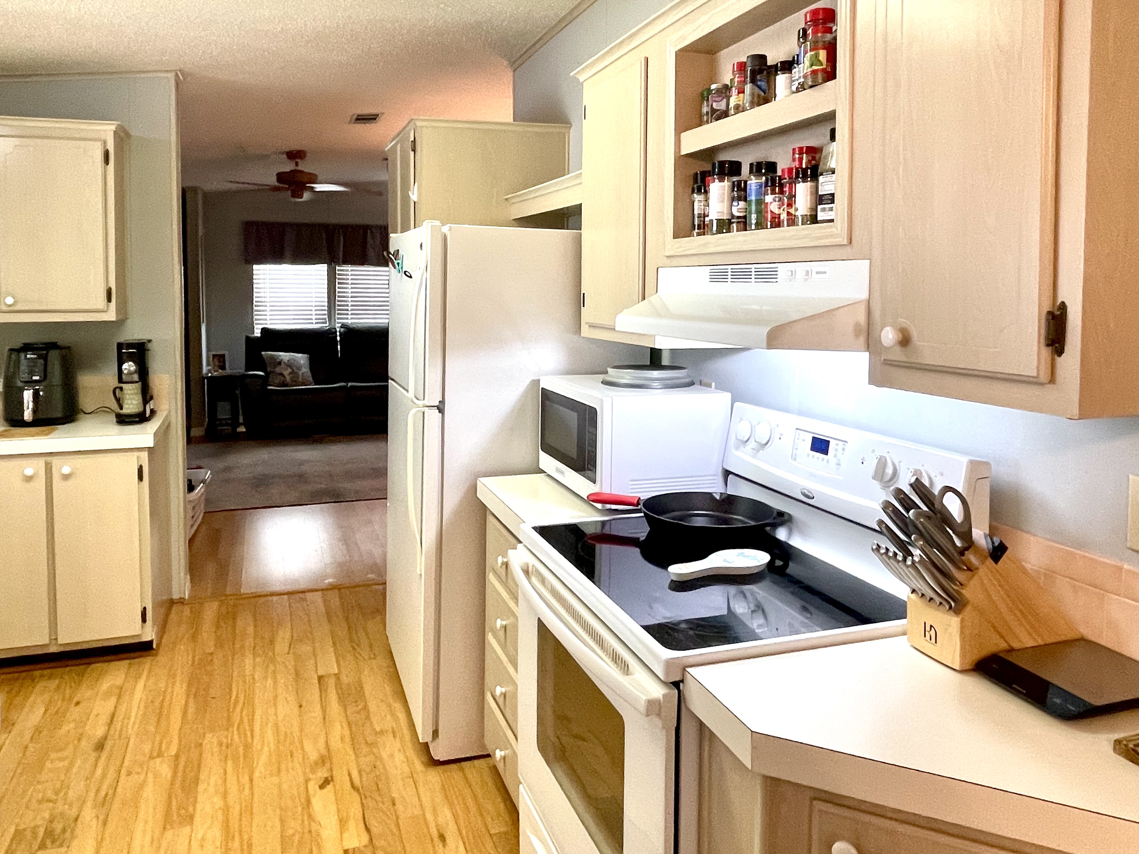 6806 Palmetto Grove, Ellenton, Florida 34222, 2 Bedrooms Bedrooms, ,2 BathroomsBathrooms,55-Plus Mobile Home,For Sale,Palmetto Grove,4614