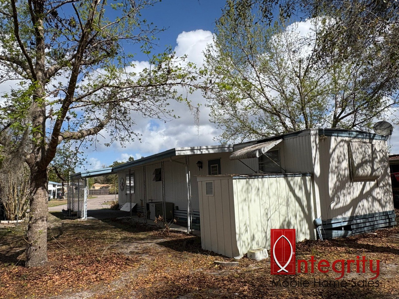 11 Orange St, Deland, Florida 32724, 2 Bedrooms Bedrooms, ,1 BathroomBathrooms,55-Plus Mobile Home,For Sale,Orange St,4615