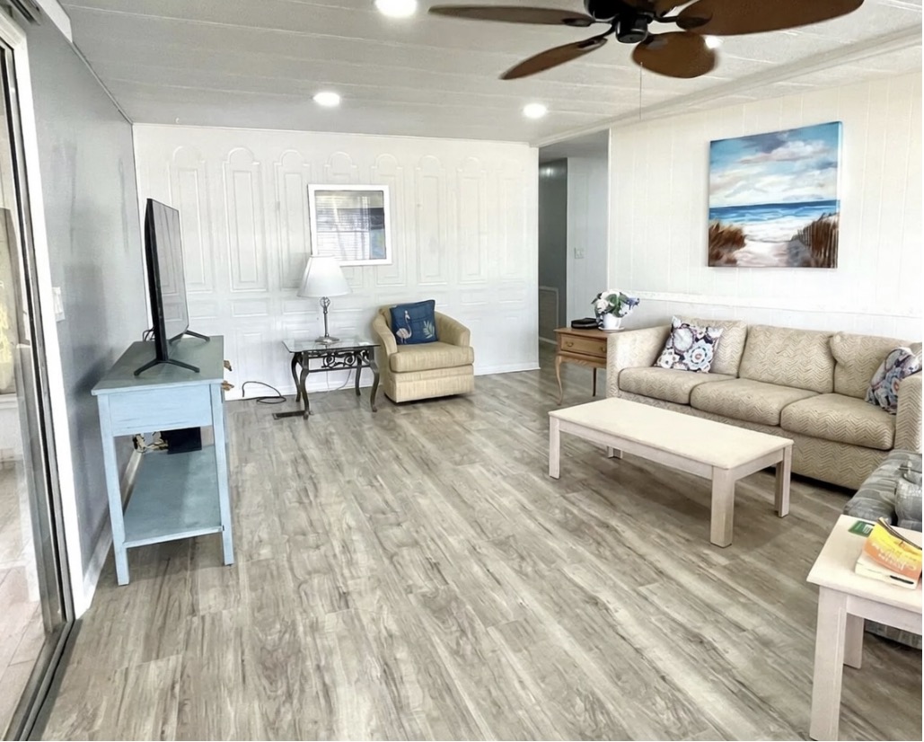544 Montego Lane N, Ellenton, Florida 34222, 2 Bedrooms Bedrooms, ,2 BathroomsBathrooms,55-Plus Mobile Home,For Sale,Montego Lane N,4617