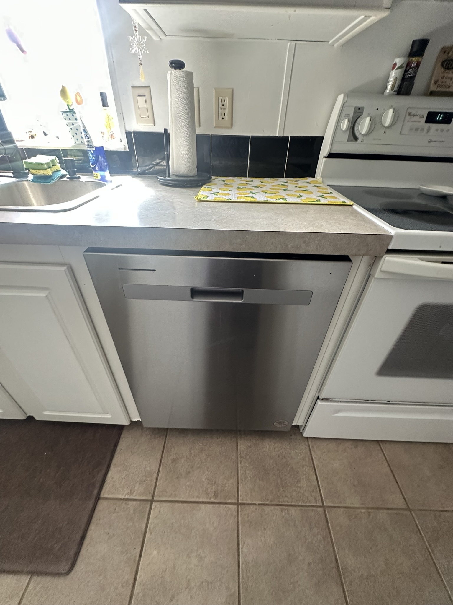 8211 Monitor Dr, New Port Richey, Florida 34653, 3 Bedrooms Bedrooms, ,3 BathroomsBathrooms,55-Plus Mobile Home,For Sale,Monitor Dr,4623