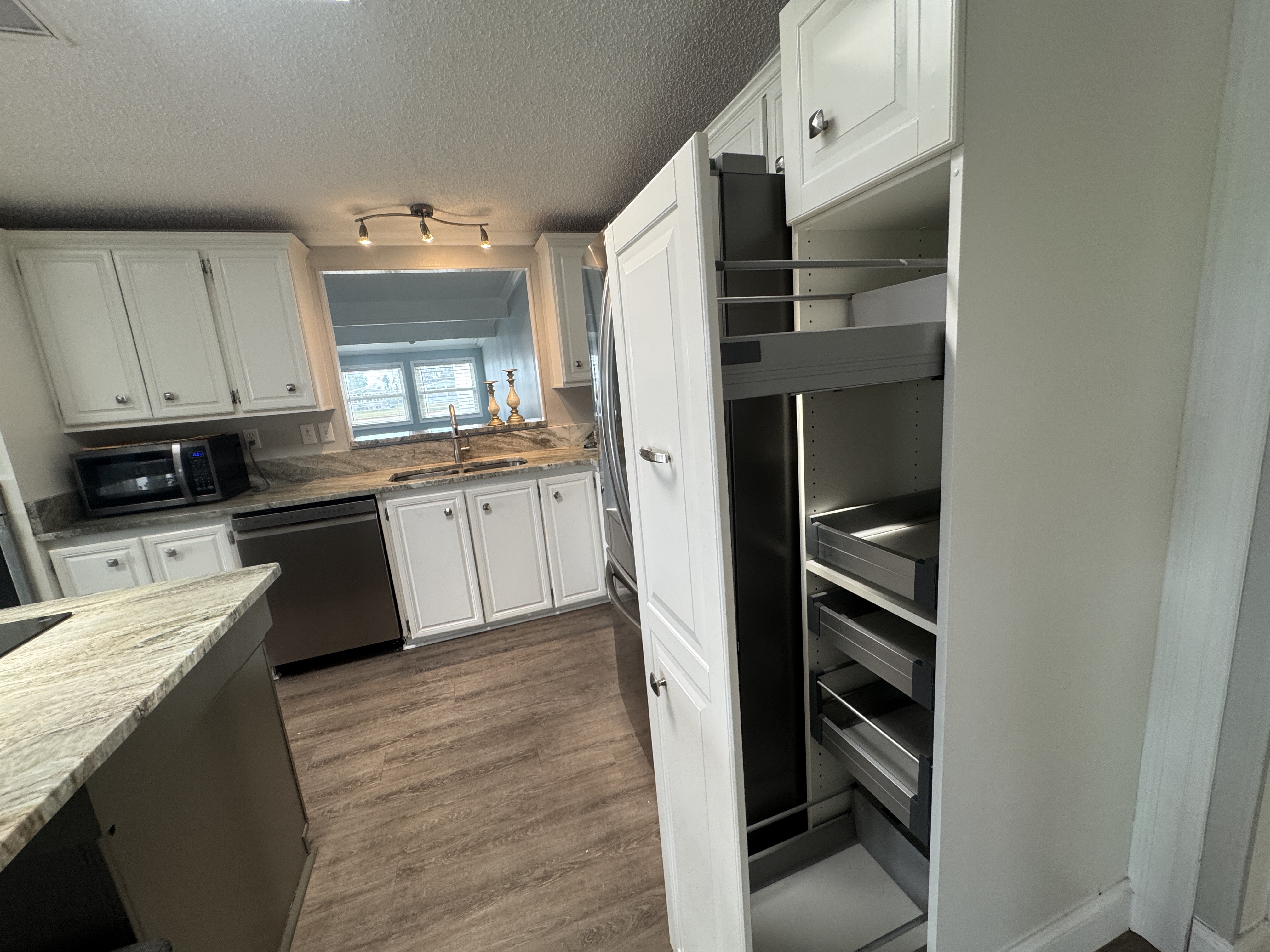 8103 Lemonwood Dr S, Ellenton, Florida 34222, 2 Bedrooms Bedrooms, ,2 BathroomsBathrooms,55-Plus Mobile Home,For Sale,Lemonwood Dr S,4627