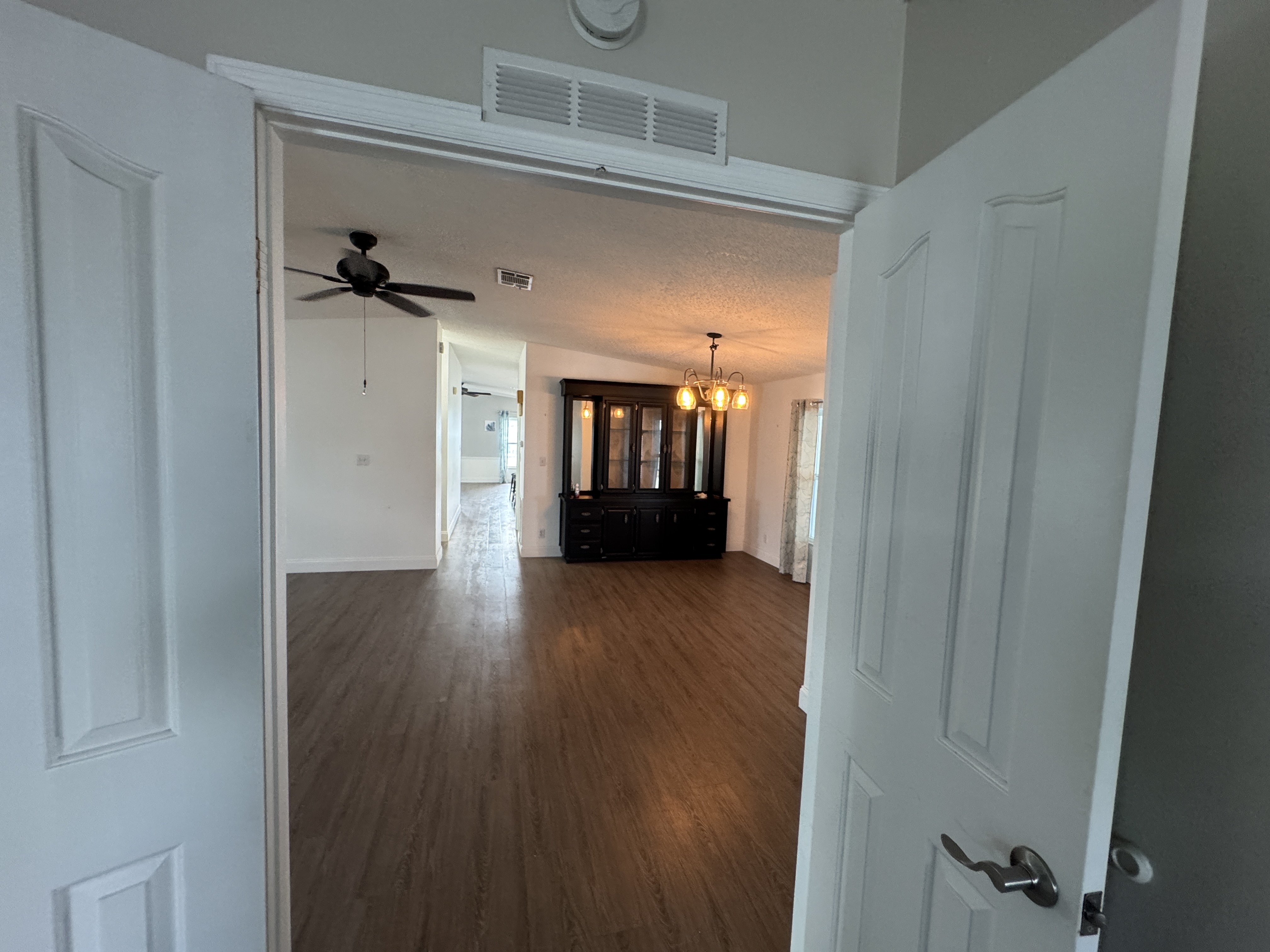 8103 Lemonwood Dr S, Ellenton, Florida 34222, 2 Bedrooms Bedrooms, ,2 BathroomsBathrooms,55-Plus Mobile Home,For Sale,Lemonwood Dr S,4627