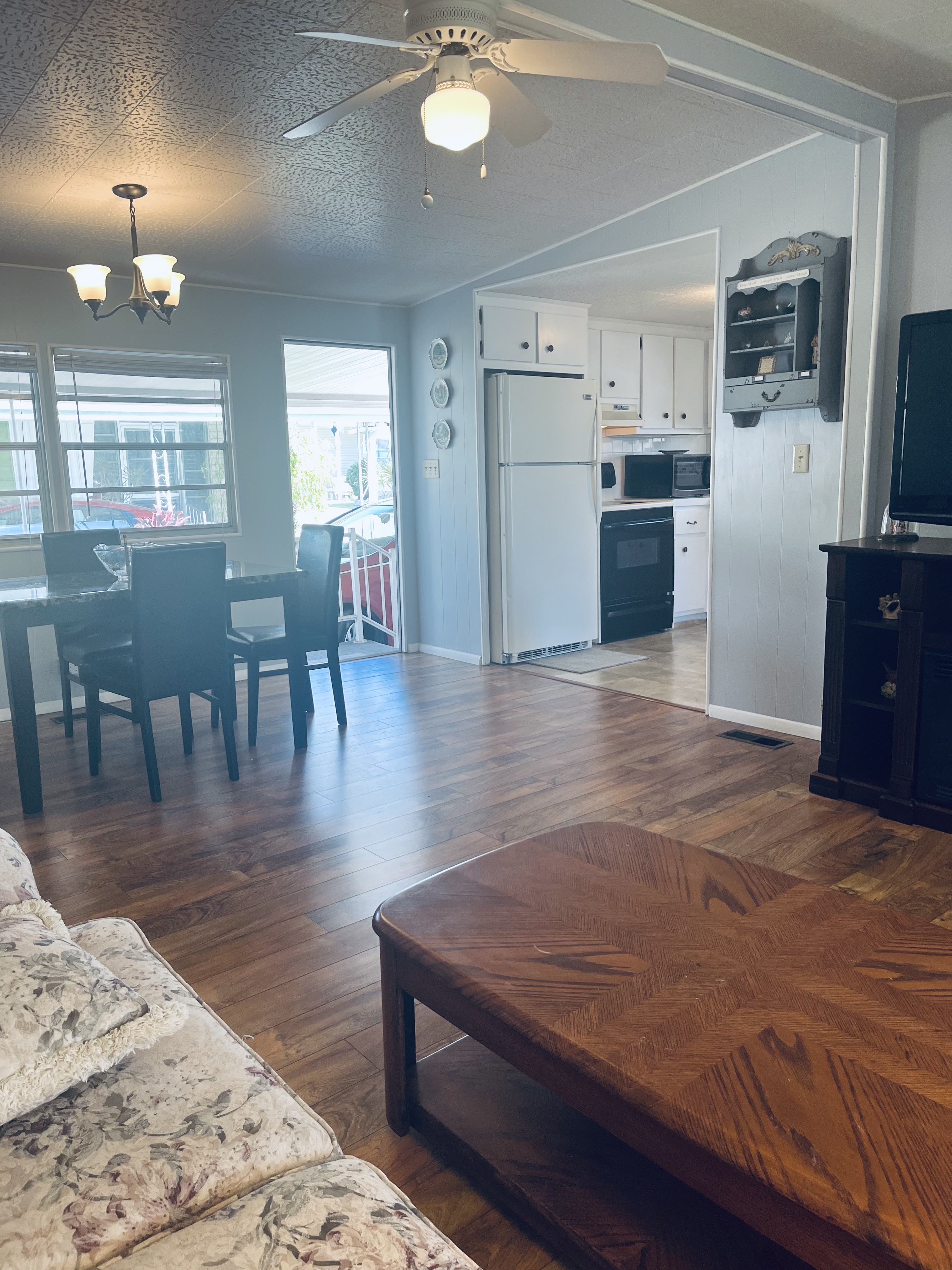 2550 State Route 580, Lot 446, Clearwater, Florida 33761, 2 Bedrooms Bedrooms, ,2 BathroomsBathrooms,55-Plus Mobile Home,For Sale,State Route 580, Lot 446,4628