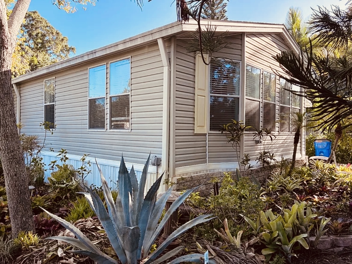 65 Lone Pine Ave, Dunedin, Florida 34698, 2 Bedrooms Bedrooms, ,2 BathroomsBathrooms,55-Plus Mobile Home,For Sale,Lone Pine Ave,4643