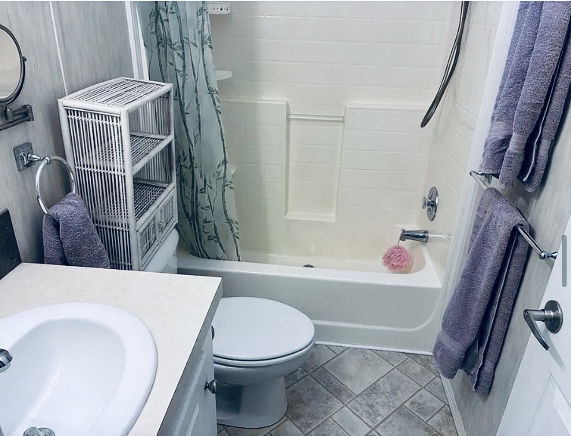 65 Lone Pine Ave, Dunedin, Florida 34698, 2 Bedrooms Bedrooms, ,2 BathroomsBathrooms,55-Plus Mobile Home,For Sale,Lone Pine Ave,4643