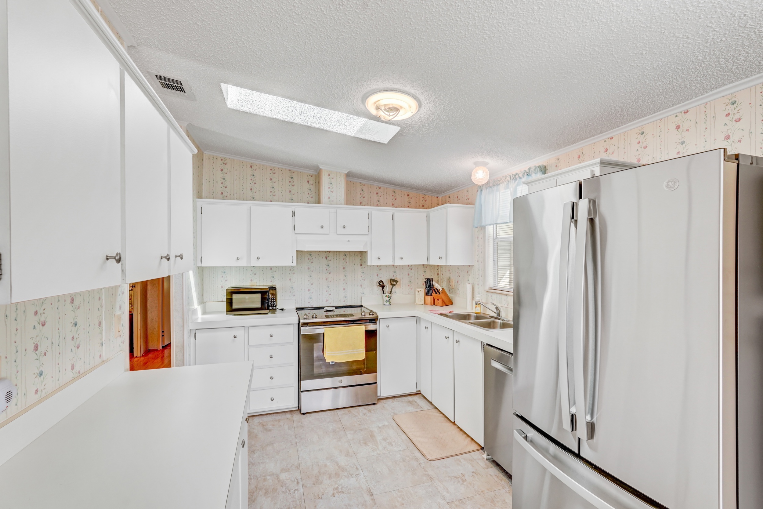 2616 88th St E, Palmetto, Florida 34221, 2 Bedrooms Bedrooms, ,2 BathroomsBathrooms,55-Plus Mobile Home,For Sale,88th St E,4648