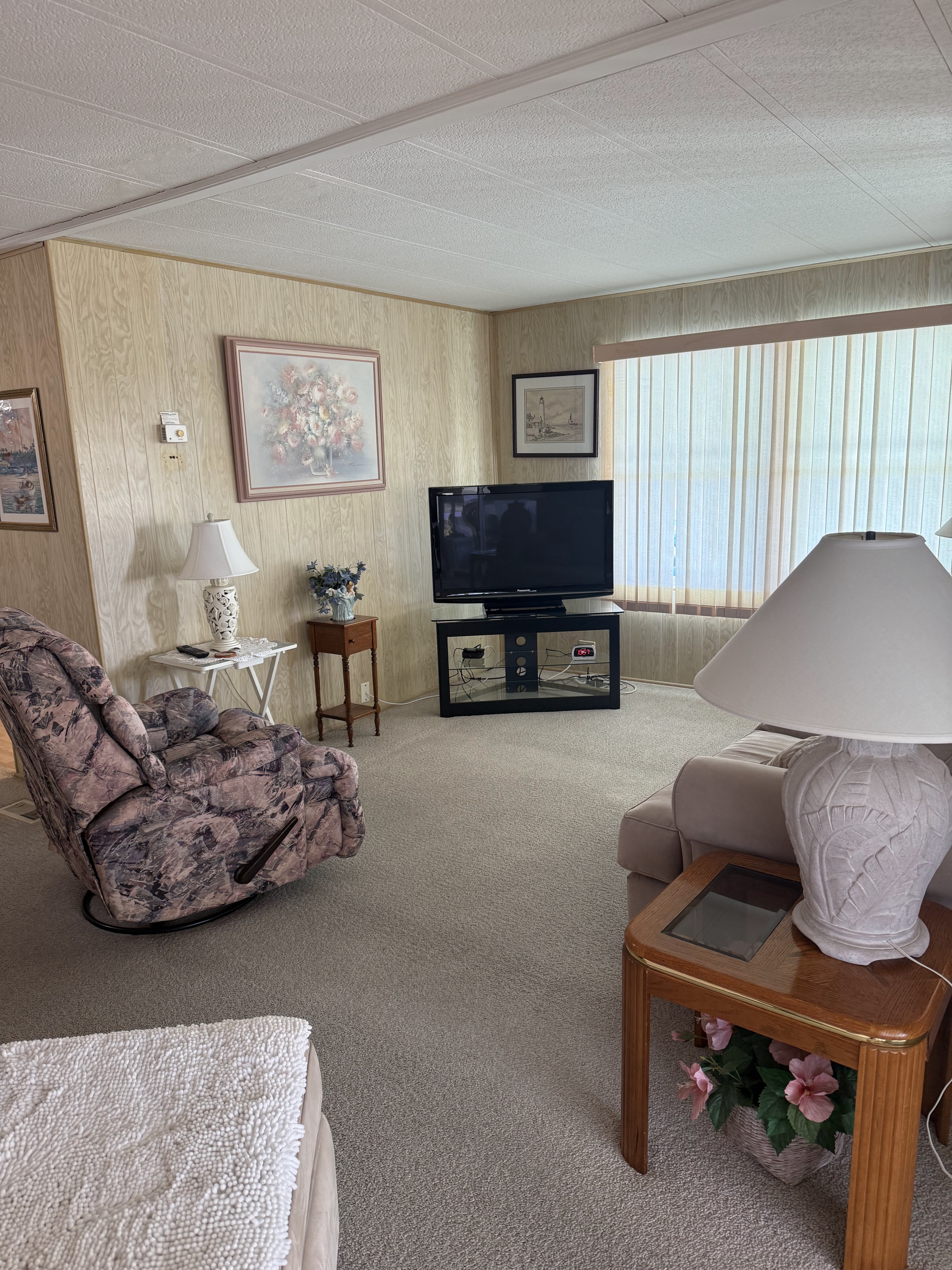 32 Deer Ln, Englewood, Florida 34233, 2 Bedrooms Bedrooms, ,2 BathroomsBathrooms,55-Plus Mobile Home,For Sale,Deer Ln,4658