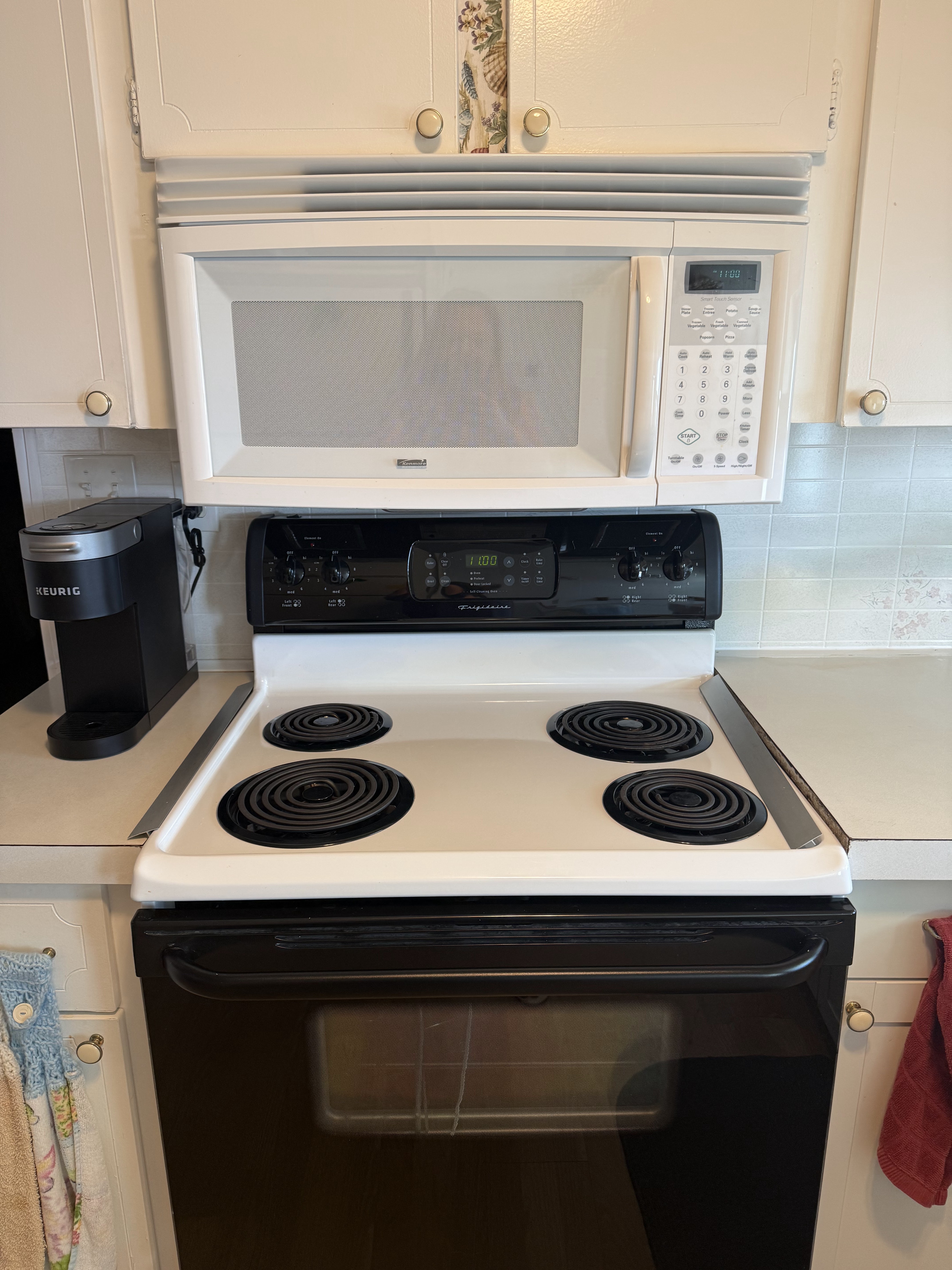 32 Deer Ln, Englewood, Florida 34233, 2 Bedrooms Bedrooms, ,2 BathroomsBathrooms,55-Plus Mobile Home,For Sale,Deer Ln,4658