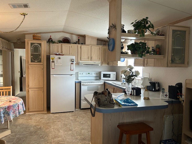 6903 Coconut Grove Circle, Ellenton, Florida 34222, 2 Bedrooms Bedrooms, ,2 BathroomsBathrooms,55-Plus Mobile Home,For Sale,Coconut Grove Circle,4659