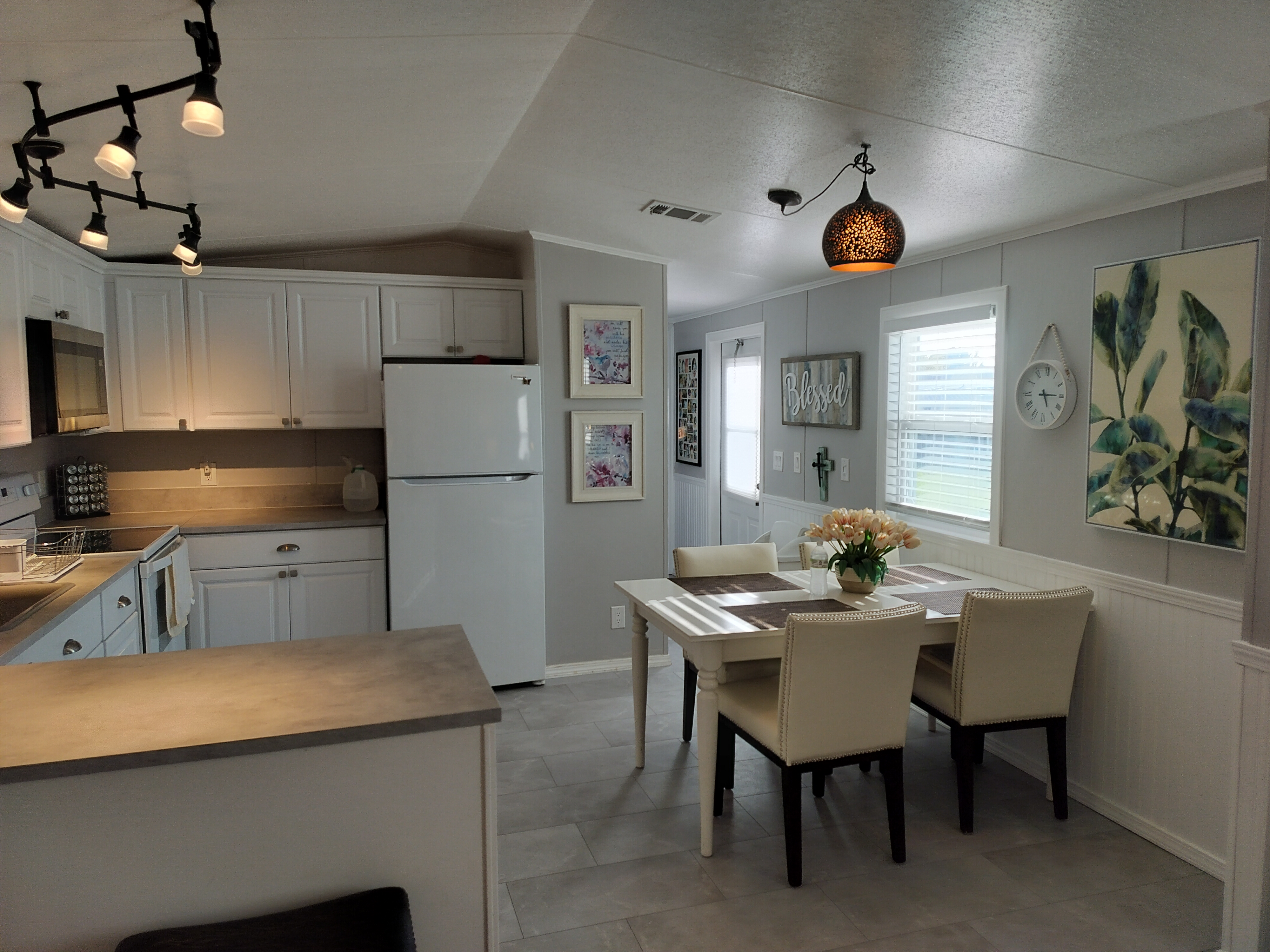 92 Sandhill Blvd, Fort Pierce, Florida 34982, 2 Bedrooms Bedrooms, ,2 BathroomsBathrooms,55-Plus Mobile Home,For Sale,Sandhill Blvd,4661