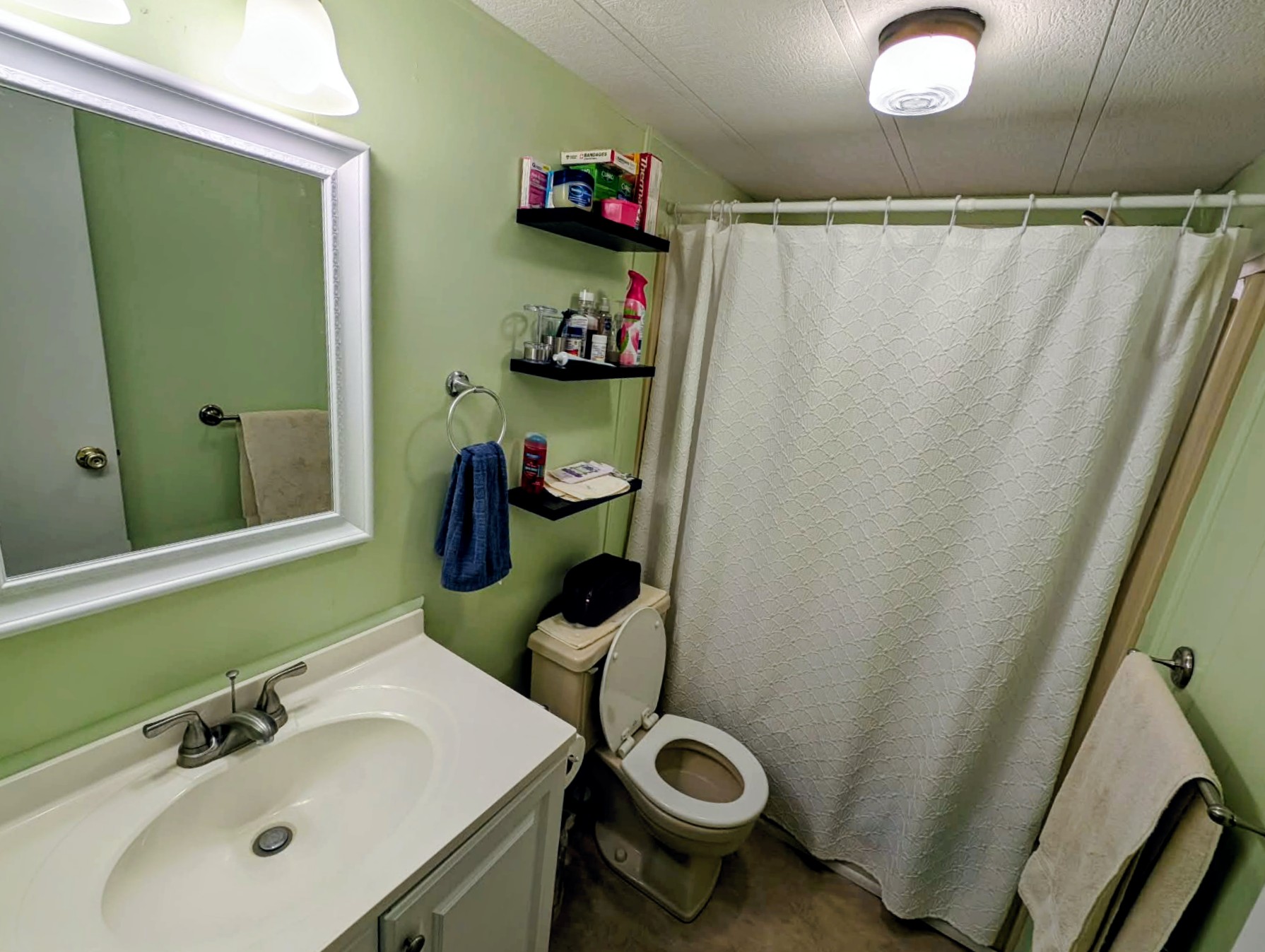 2507 Scuttlebutt Loop, Lot 335, Ruskin, Florida 33570, 2 Bedrooms Bedrooms, ,2 BathroomsBathrooms,55-Plus Mobile Home,For Sale,Scuttlebutt Loop, Lot 335,4668