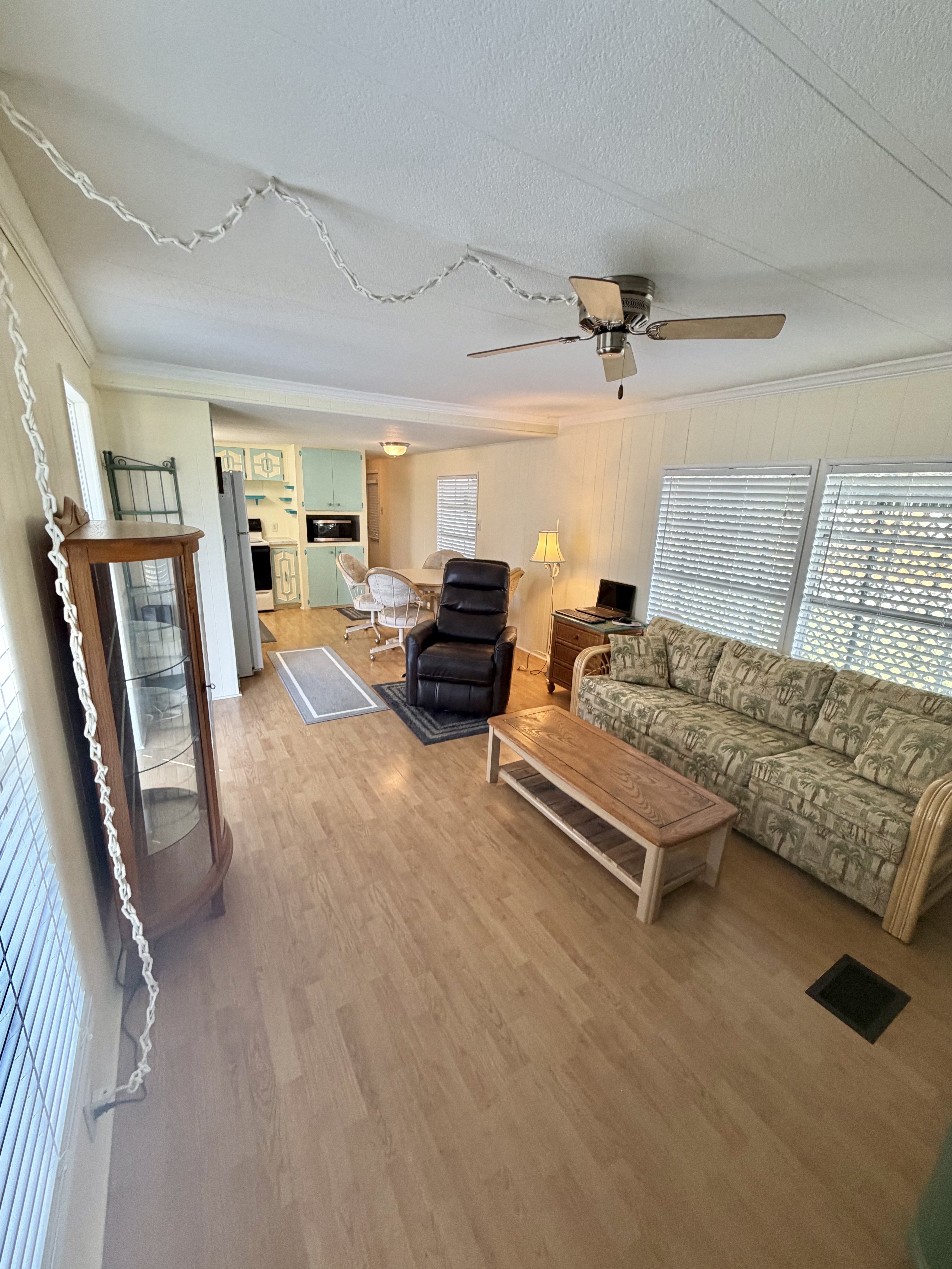 751 10th St E, Lot 153, Palmetto, Florida 34221, 2 Bedrooms Bedrooms, ,2 BathroomsBathrooms,55-Plus Mobile Home,For Sale,10th St E, Lot 153,4678