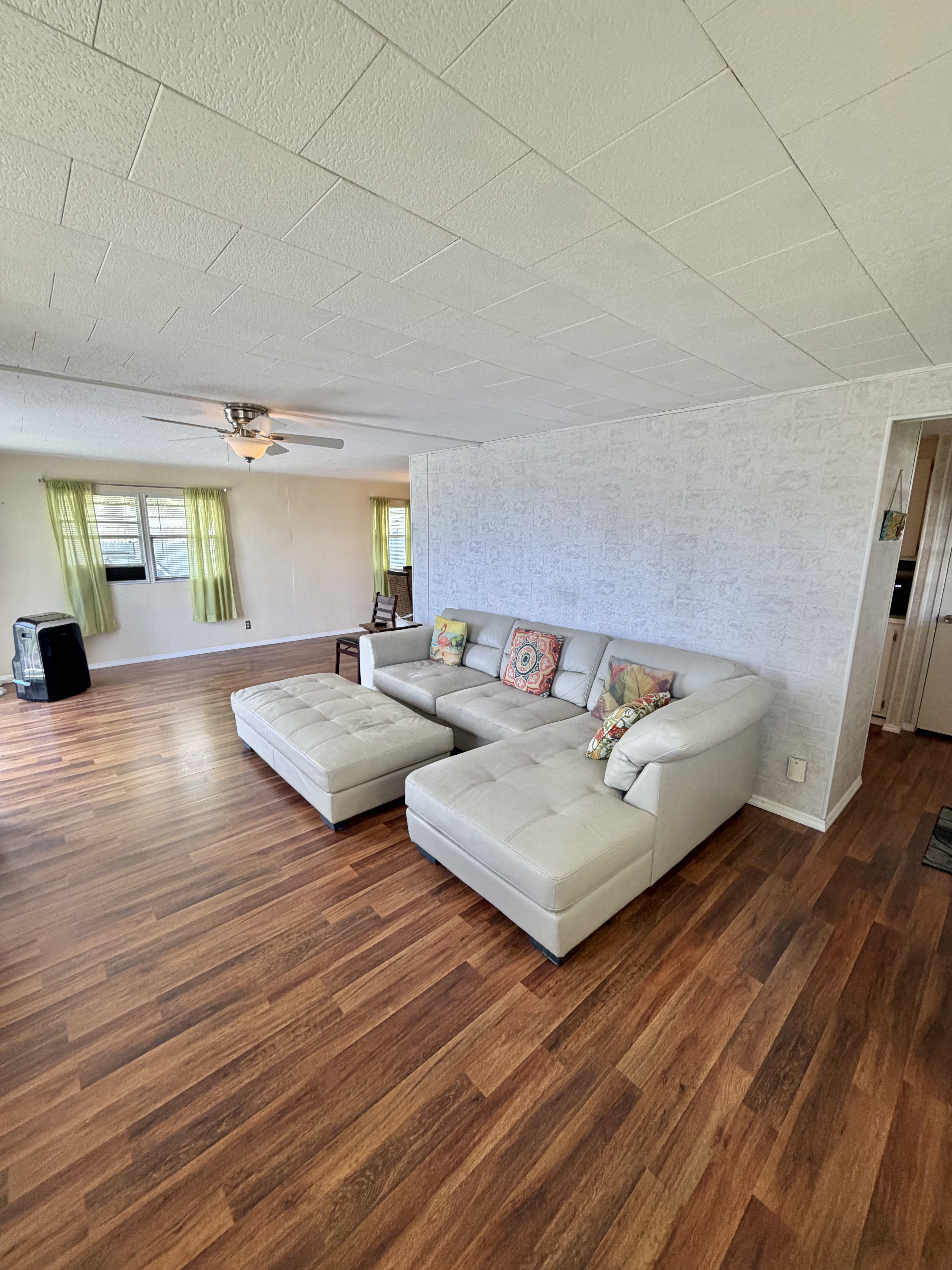 751 10th St E, Lot 310, Palmetto, Florida 34221, 2 Bedrooms Bedrooms, ,2 BathroomsBathrooms,55-Plus Mobile Home,For Sale,10th St E, Lot 310,4680