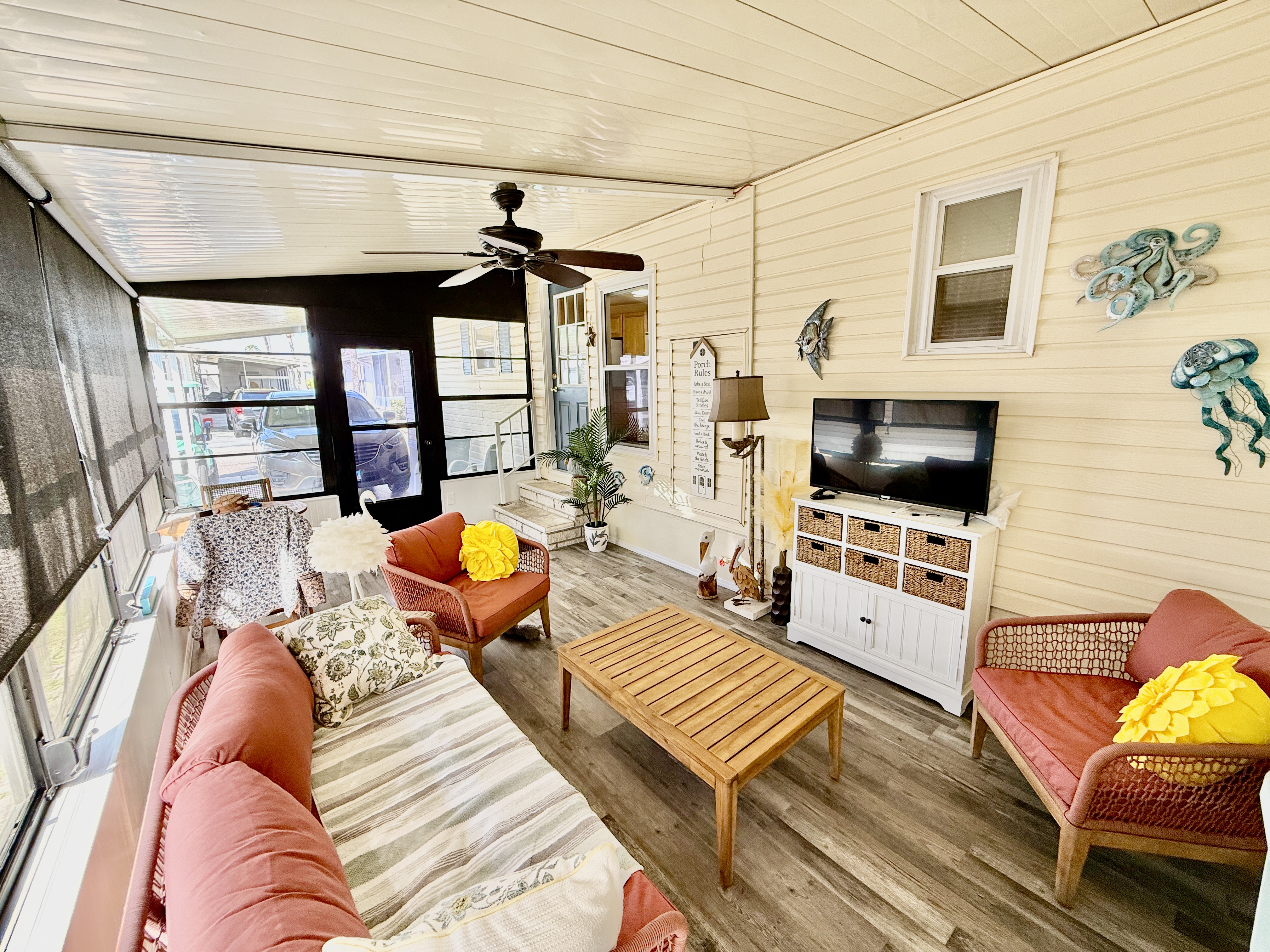 659 Poinsettia Dr, Largo, Florida 33770, 2 Bedrooms Bedrooms, ,2 BathroomsBathrooms,55-Plus Mobile Home,For Sale,Poinsettia Dr,4681