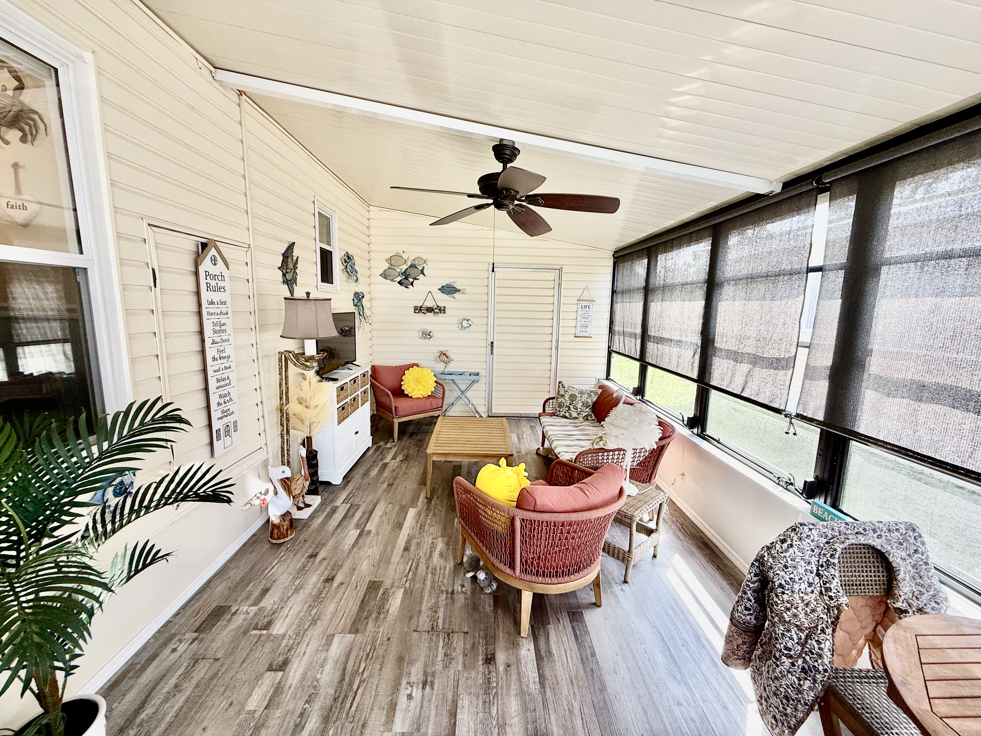 659 Poinsettia Dr, Largo, Florida 33770, 2 Bedrooms Bedrooms, ,2 BathroomsBathrooms,55-Plus Mobile Home,For Sale,Poinsettia Dr,4681